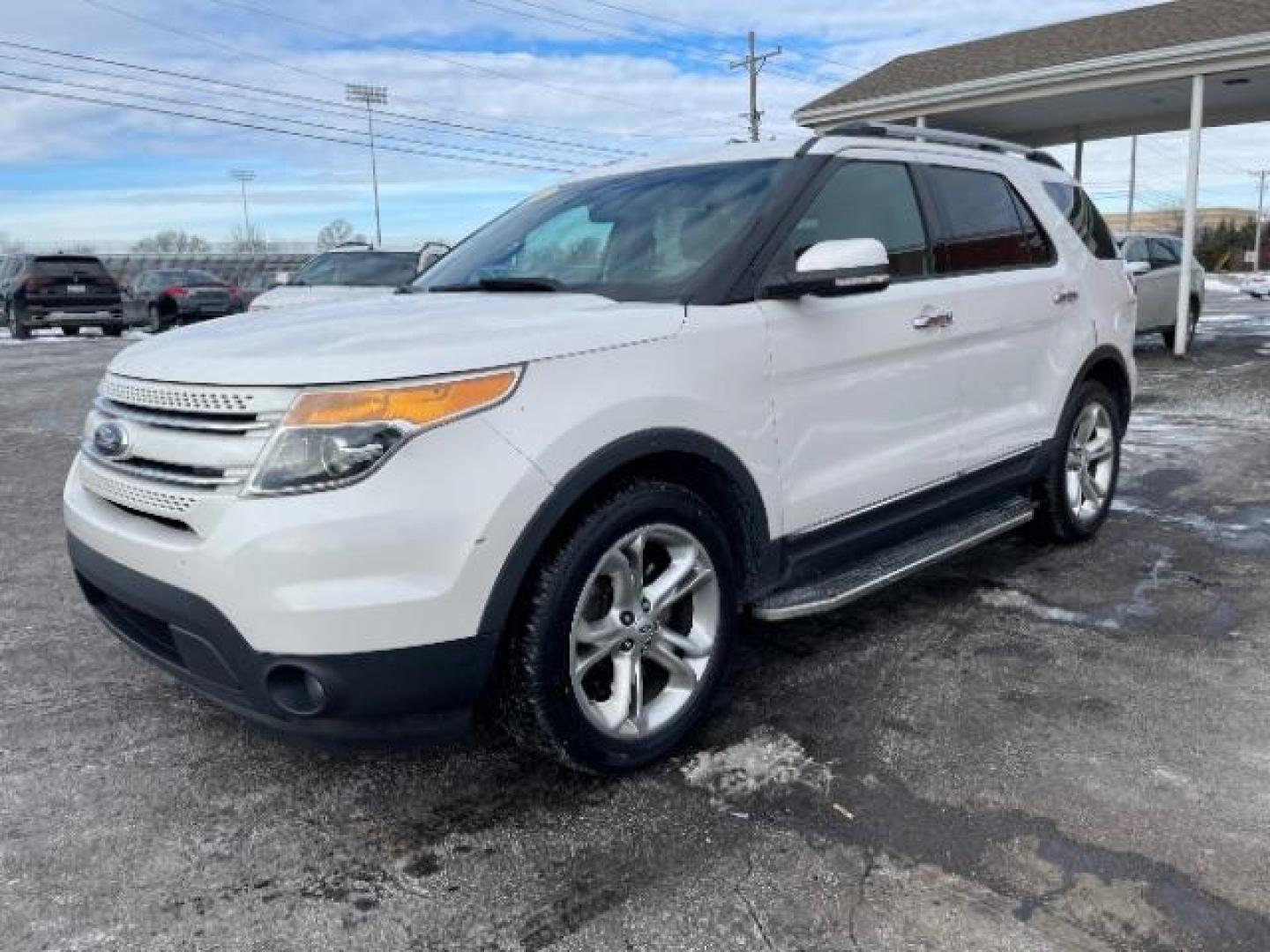 2014 White Platinum Met TC Ford Explorer Limited 4WD (1FM5K8F8XEG) with an 3.5L V6 DOHC 24V engine, 6-Speed Automatic transmission, located at 401 Woodman Dr, Riverside, OH, 45431, (937) 908-9800, 39.760899, -84.123421 - Photo#1