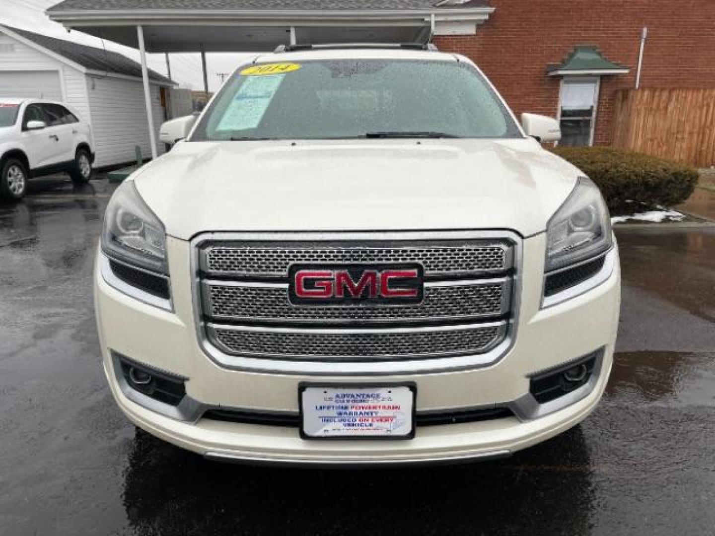 2014 White Diamond Tricoat GMC Acadia Denali AWD (1GKKVTKD0EJ) with an 3.6L V6 DOHC 24V engine, 6-Speed Automatic transmission, located at 1099 N County Rd 25A , Troy, OH, 45373, (937) 908-9800, 40.057079, -84.212883 - Photo#5