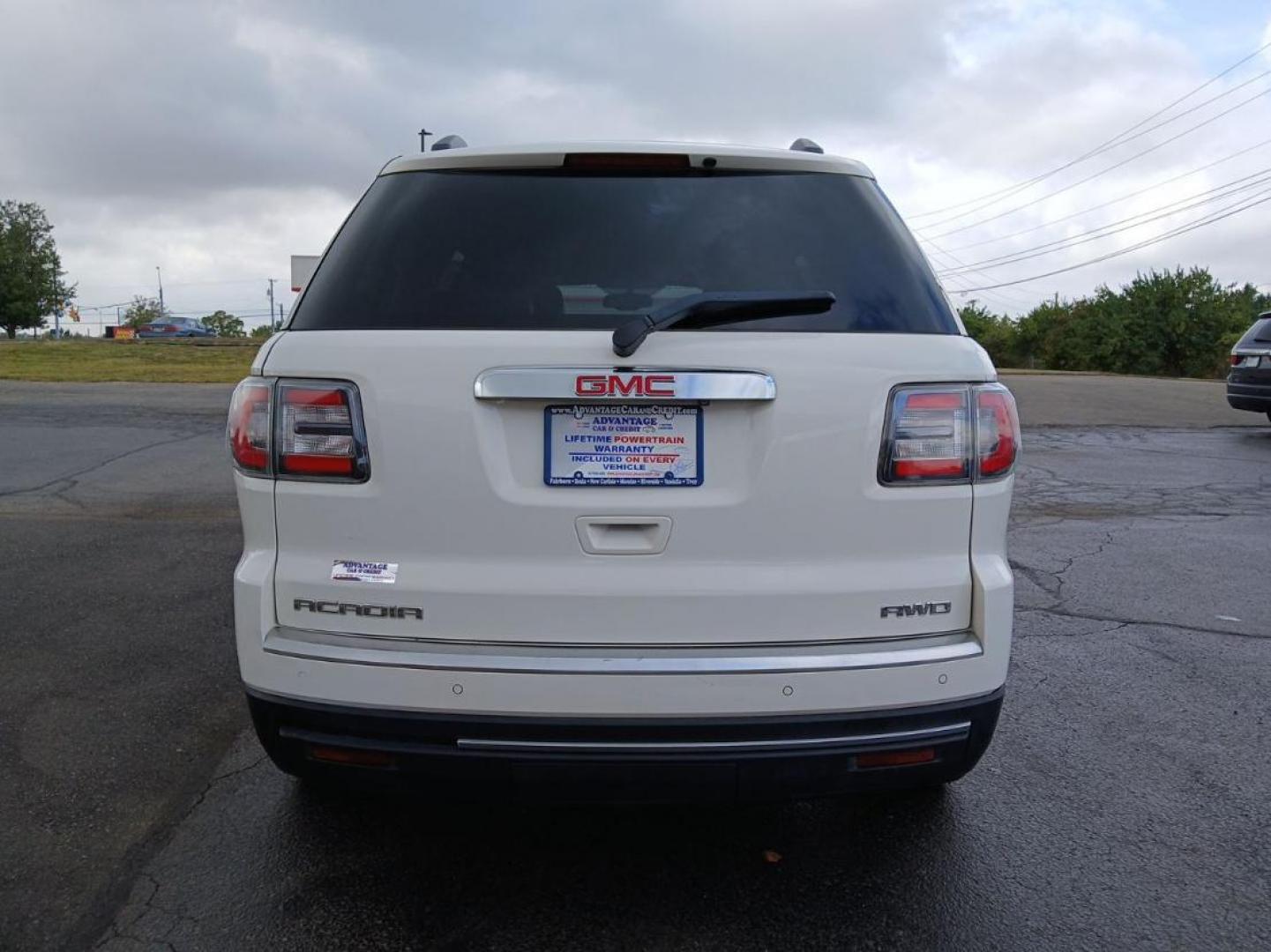 2014 Summit White GMC Acadia SLT-1 AWD (1GKKVRKD8EJ) with an 3.6L V6 DOHC 24V engine, 6-Speed Automatic transmission, located at 1951 S Dayton Lakeview Rd., New Carlisle, OH, 45344, (937) 908-9800, 39.890999, -84.050255 - Photo#2