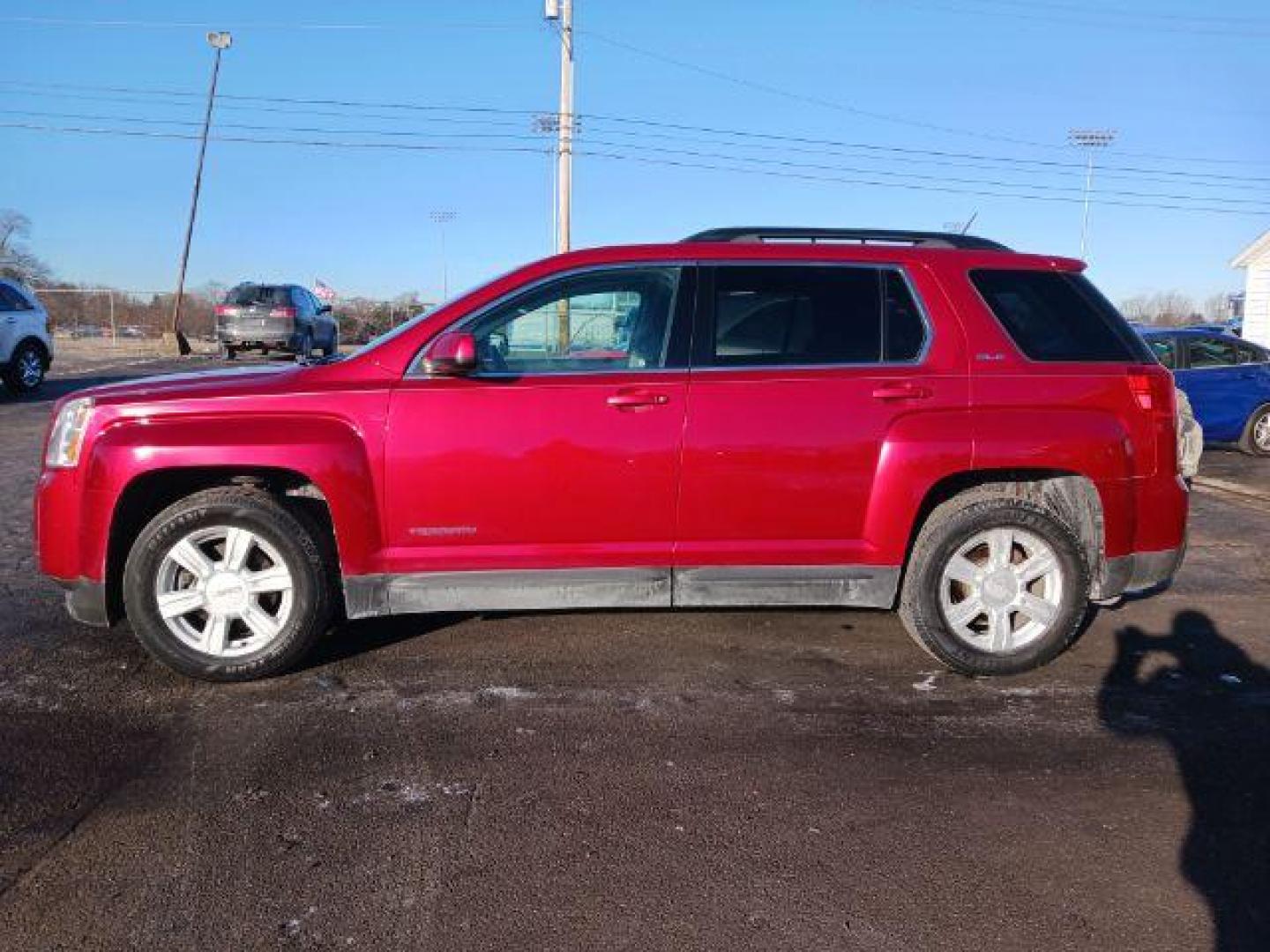 2014 Crystal Red Tintcoat GMC Terrain SLE2 FWD (2GKALREK7E6) with an 2.4L L4 DOHC 16V FFV engine, 6-Speed Automatic transmission, located at 1951 S Dayton Lakeview Rd., New Carlisle, OH, 45344, (937) 908-9800, 39.890999, -84.050255 - Photo#3