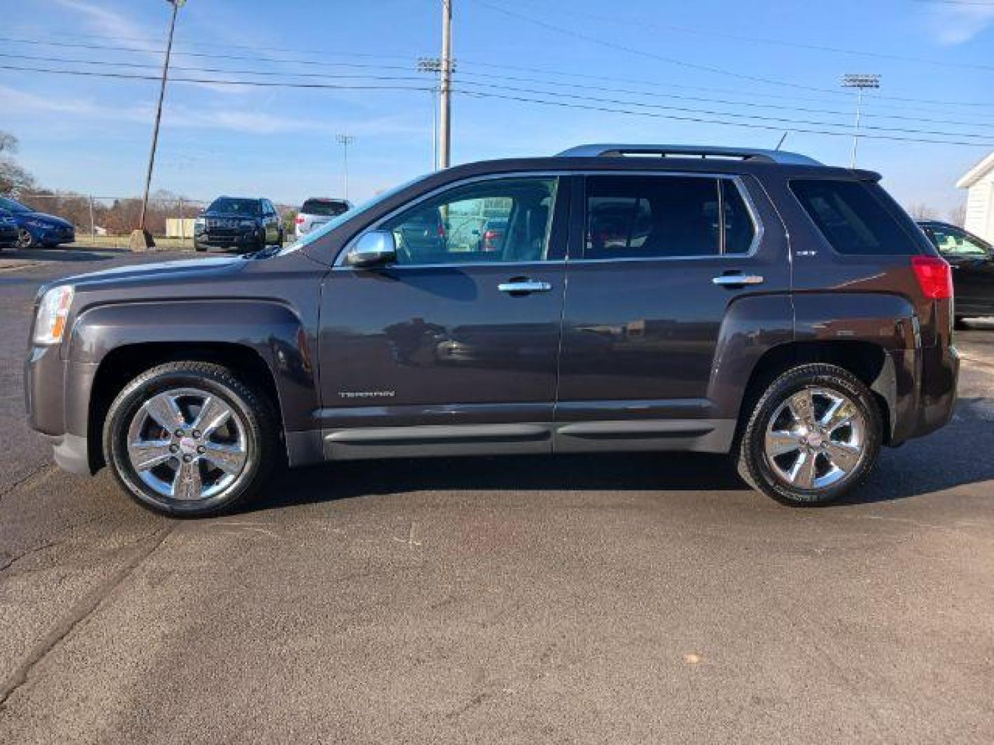 2014 Ashen Gray Metallic GMC Terrain SLT2 FWD (2GKALTEK6E6) with an 2.4L L4 DOHC 16V FFV engine, 6-Speed Automatic transmission, located at 1099 N County Rd 25A , Troy, OH, 45373, (937) 908-9800, 40.057079, -84.212883 - Photo#3