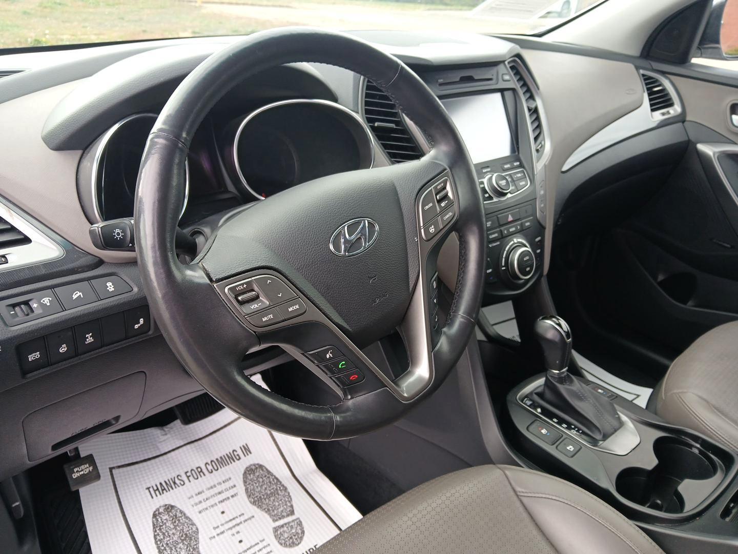 2014 Frost White Pearl Hyundai Santa Fe Sport 2.4 AWD (5XYZUDLB5EG) with an 2.4L L4 DOHC 16V engine, 6-Speed Automatic transmission, located at 1099 N County Rd 25A , Troy, OH, 45373, (937) 908-9800, 40.057079, -84.212883 - Photo#8