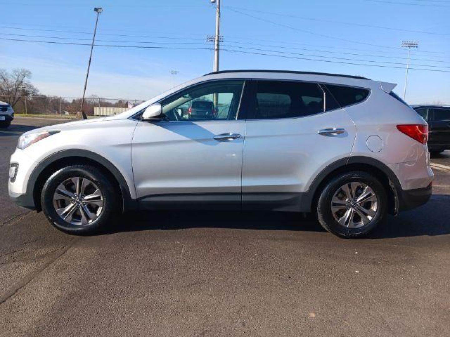 2014 Moonstone Silver Hyundai Santa Fe Sport 2.4 FWD (5XYZU3LB3EG) with an 2.4L L4 DOHC 16V engine, 6-Speed Automatic transmission, located at 1951 S Dayton Lakeview Rd., New Carlisle, OH, 45344, (937) 908-9800, 39.890999, -84.050255 - Photo#6