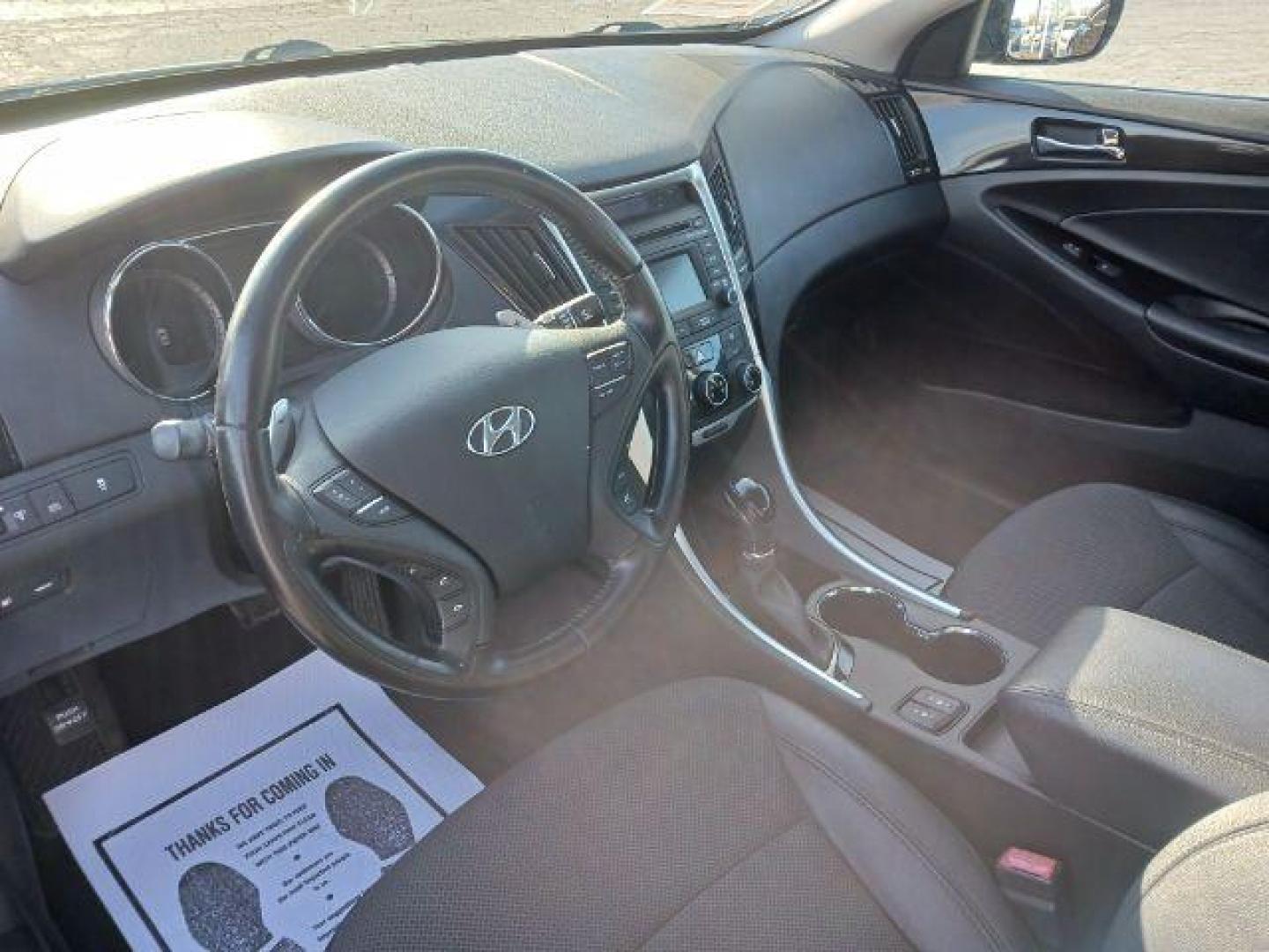 2014 Phantom Black Metallic Hyundai Sonata SE Auto (5NPEC4AC0EH) with an 2.4L L4 DOHC 16V engine, 6-Speed Automatic transmission, located at 880 E. National Road, Vandalia, OH, 45377, (937) 908-9800, 39.891918, -84.183594 - Photo#6