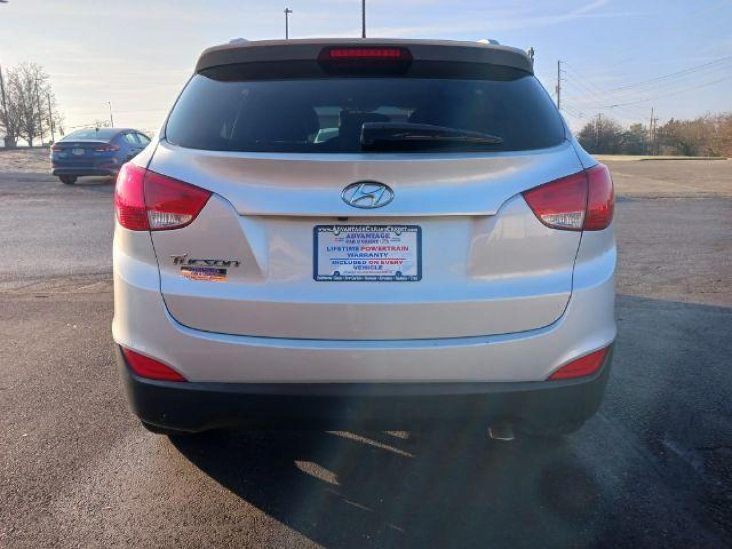 2014 Diamond Silver Hyundai Tucson GLS 2WD (KM8JU3AG9EU) with an 2.4L L4 DOHC 16V engine, 6-Speed Automatic transmission, located at 1184 Kauffman Ave, Fairborn, OH, 45324, (937) 908-9800, 39.807072, -84.030914 - Photo#5