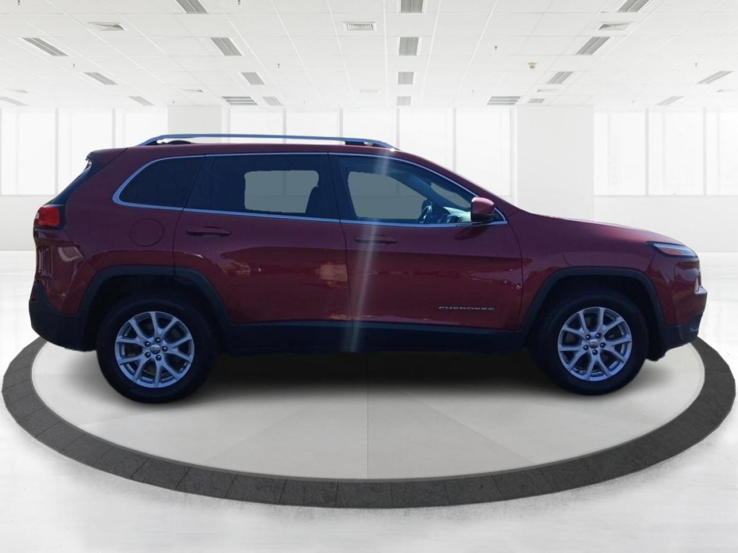 2014 Dp Cherry Red Crystal PC Jeep Cherokee (1C4PJMCS0EW) with an 3.2L V6 DOHC 24V engine, 9-Speed Automatic transmission, located at 1951 S Dayton Lakeview Rd., New Carlisle, OH, 45344, (937) 908-9800, 39.890999, -84.050255 - Photo#1