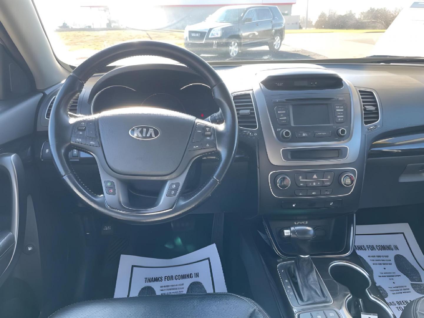 2014 Silver Kia Sorento (5XYKTCA69EG) with an 2.4L L4 DOHC 16V engine, 6-Speed Automatic transmission, located at 4508 South Dixie Dr, Moraine, OH, 45439, (937) 908-9800, 39.689976, -84.218452 - Photo#7