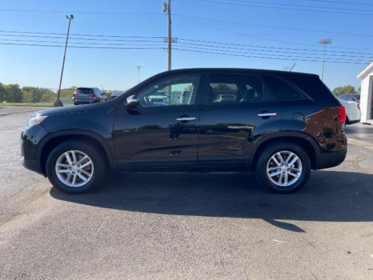 2014 Black Kia Sorento LX 2WD (5XYKT3A65EG) with an 2.4L L4 DOHC 16V engine, 6-Speed Automatic transmission, located at 1951 S Dayton Lakeview Rd., New Carlisle, OH, 45344, (937) 908-9800, 39.890999, -84.050255 - 2014 Kia Sorento LX 2WD - Photo#15