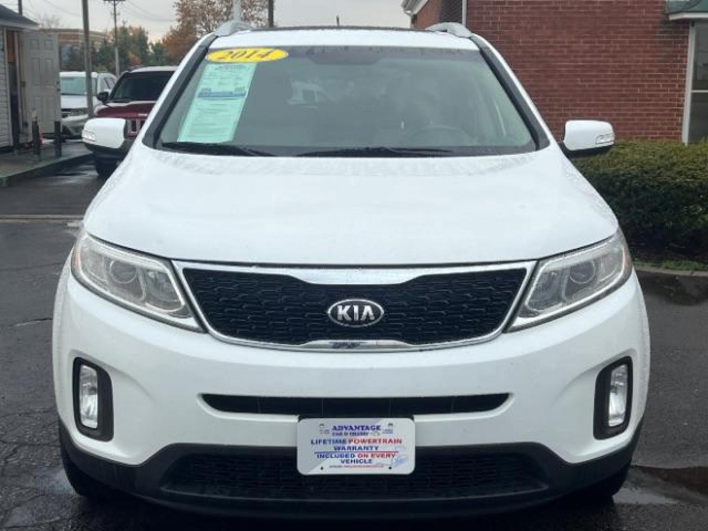 2014 White Kia Sorento LX 2WD (5XYKT3A68EG) with an 2.4L L4 DOHC 16V engine, 6-Speed Automatic transmission, located at 1099 N County Rd 25A , Troy, OH, 45373, (937) 908-9800, 40.057079, -84.212883 - Photo#1