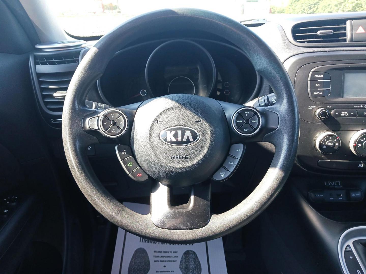 2014 Gray Kia Soul (KNDJP3A58E7) with an 2.0L L4 DOHC 16V engine, 6-Speed Automatic transmission, located at 1184 Kauffman Ave, Fairborn, OH, 45324, (937) 908-9800, 39.807072, -84.030914 - Photo#15