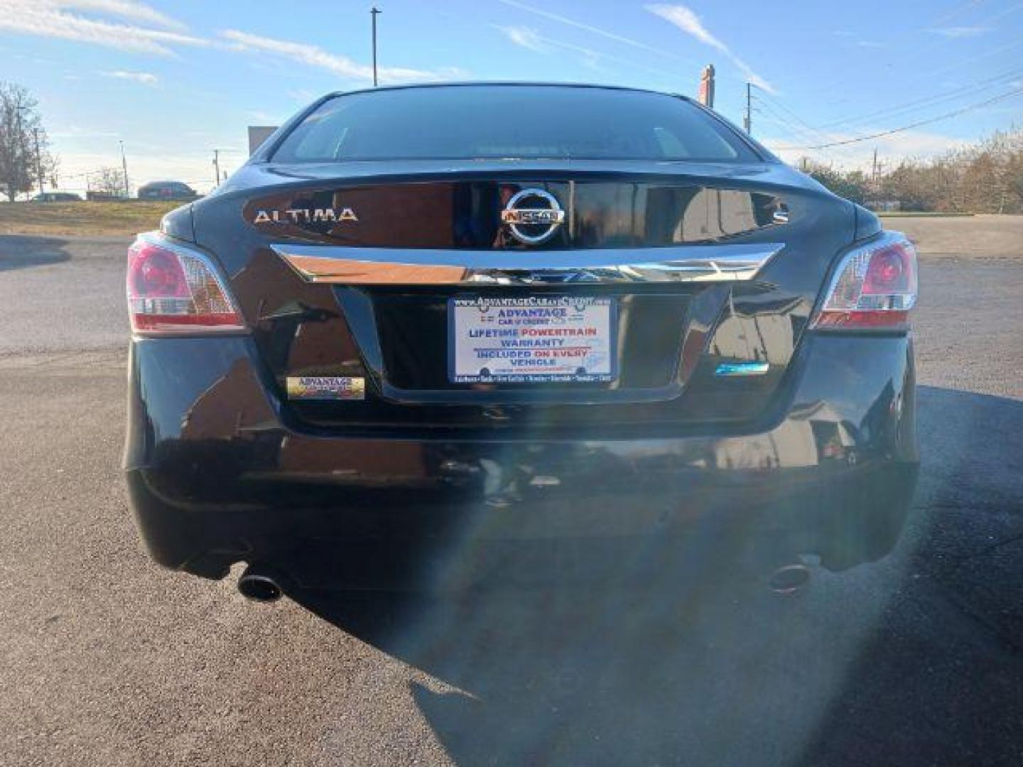 2014 Super Black Nissan Altima 2.5 S (1N4AL3AP8EC) with an 2.5L L4 DOHC 16V engine, Continuously Variable Transmission transmission, located at 4508 South Dixie Dr, Moraine, OH, 45439, (937) 908-9800, 39.689976, -84.218452 - Photo#5