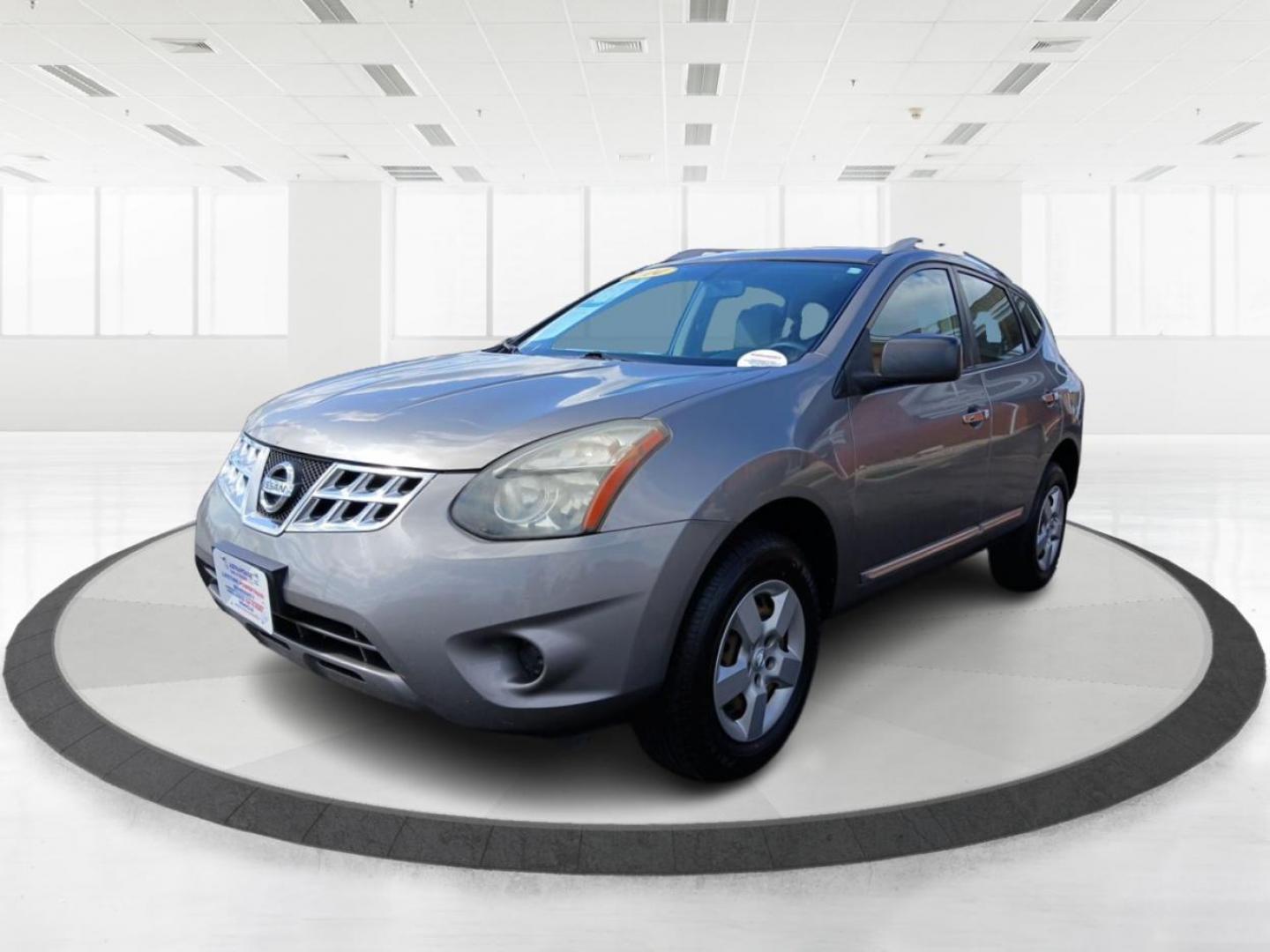 2014 Platinum Graphite Nissan Rogue Select (JN8AS5MV4EW) with an 2.5L L4 DOHC 16V engine, Continuously Variable Transmission transmission, located at 1230 East Main St, Xenia, OH, 45385, (937) 908-9800, 39.688026, -83.910172 - Photo#7