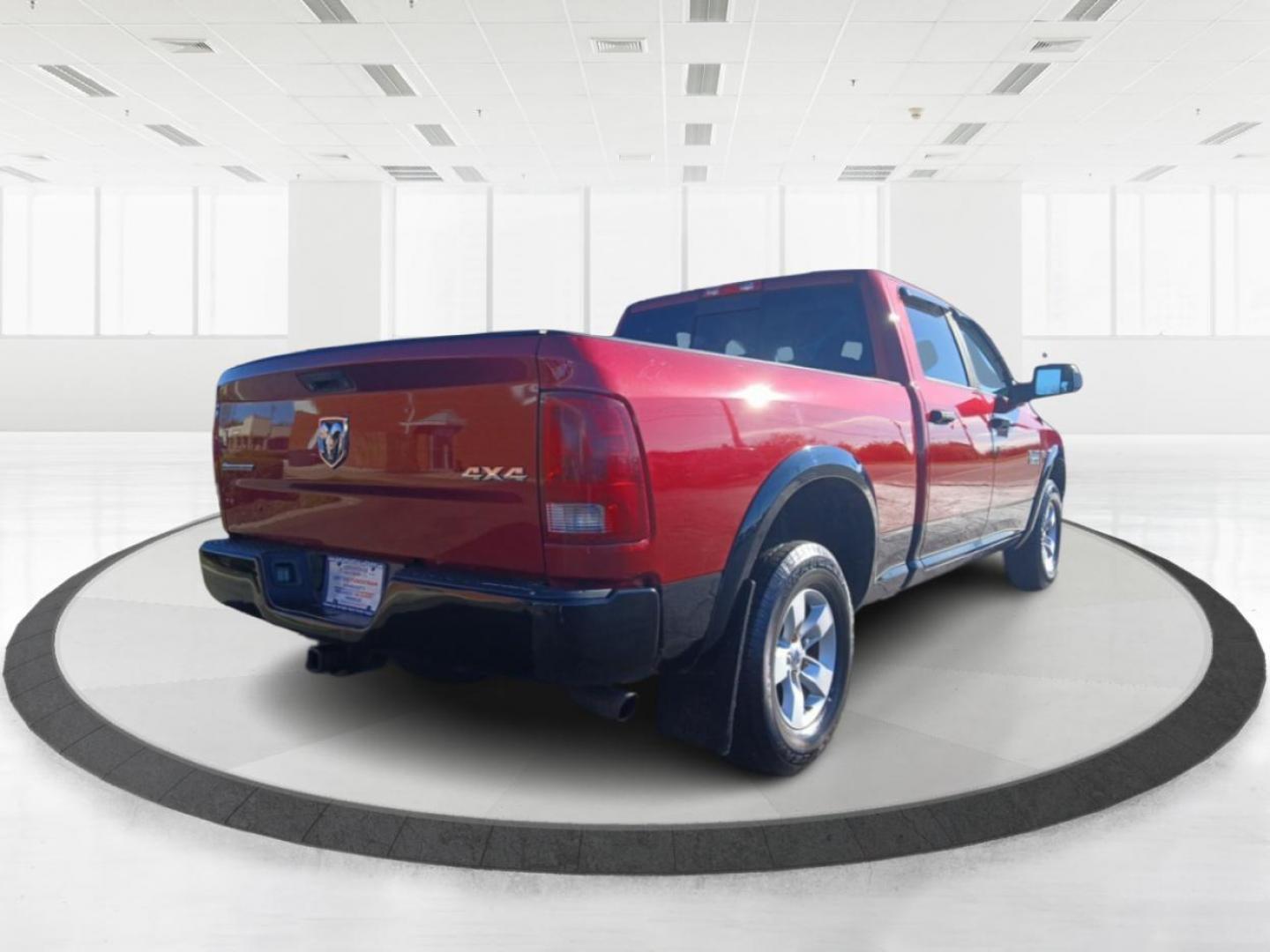 2014 Flame Red Clearcoat RAM 1500 SLT Crew Cab LWB 4WD (1C6RR7TT3ES) with an 5.7L V8 OHV 16V engine, 6-Speed Automatic transmission, located at 1230 East Main St, Xenia, OH, 45385, (937) 908-9800, 39.688026, -83.910172 - Photo#2