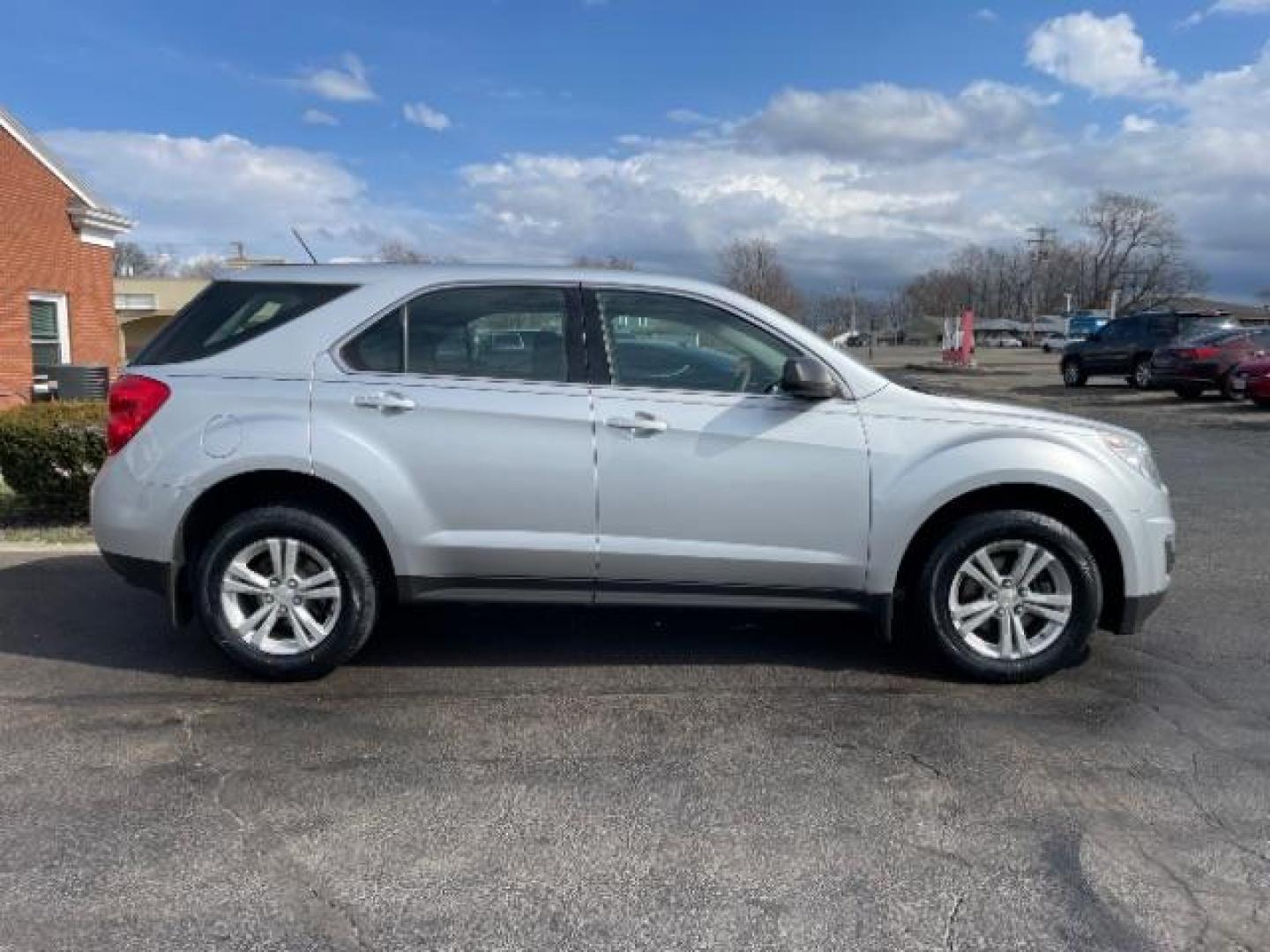 2015 Silver Ice Metallic Chevrolet Equinox LS AWD (2GNFLEEK9F6) with an 2.4L L4 DOHC 16V FFV engine, 6-Speed Automatic transmission, located at 1099 N County Rd 25A , Troy, OH, 45373, (937) 908-9800, 40.057079, -84.212883 - Photo#6