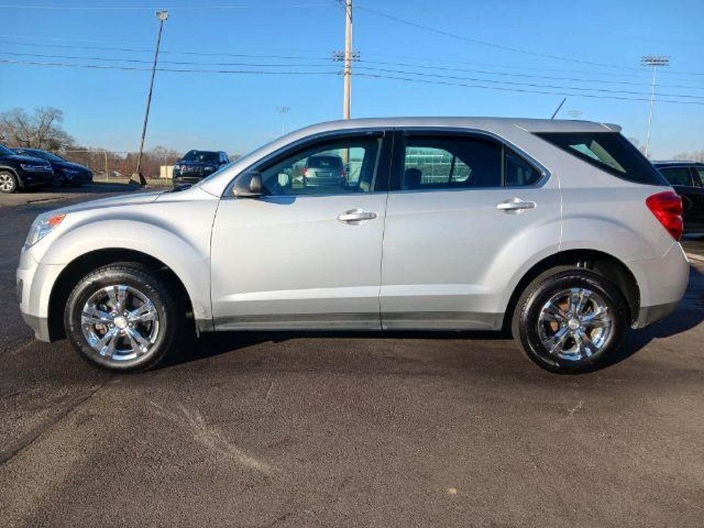 2015 Champagne Silver Metallic Chevrolet Equinox LS AWD (2GNFLEEK6F6) with an 2.4L L4 DOHC 16V FFV engine, 6-Speed Automatic transmission, located at 1184 Kauffman Ave, Fairborn, OH, 45324, (937) 908-9800, 39.807072, -84.030914 - Photo#3