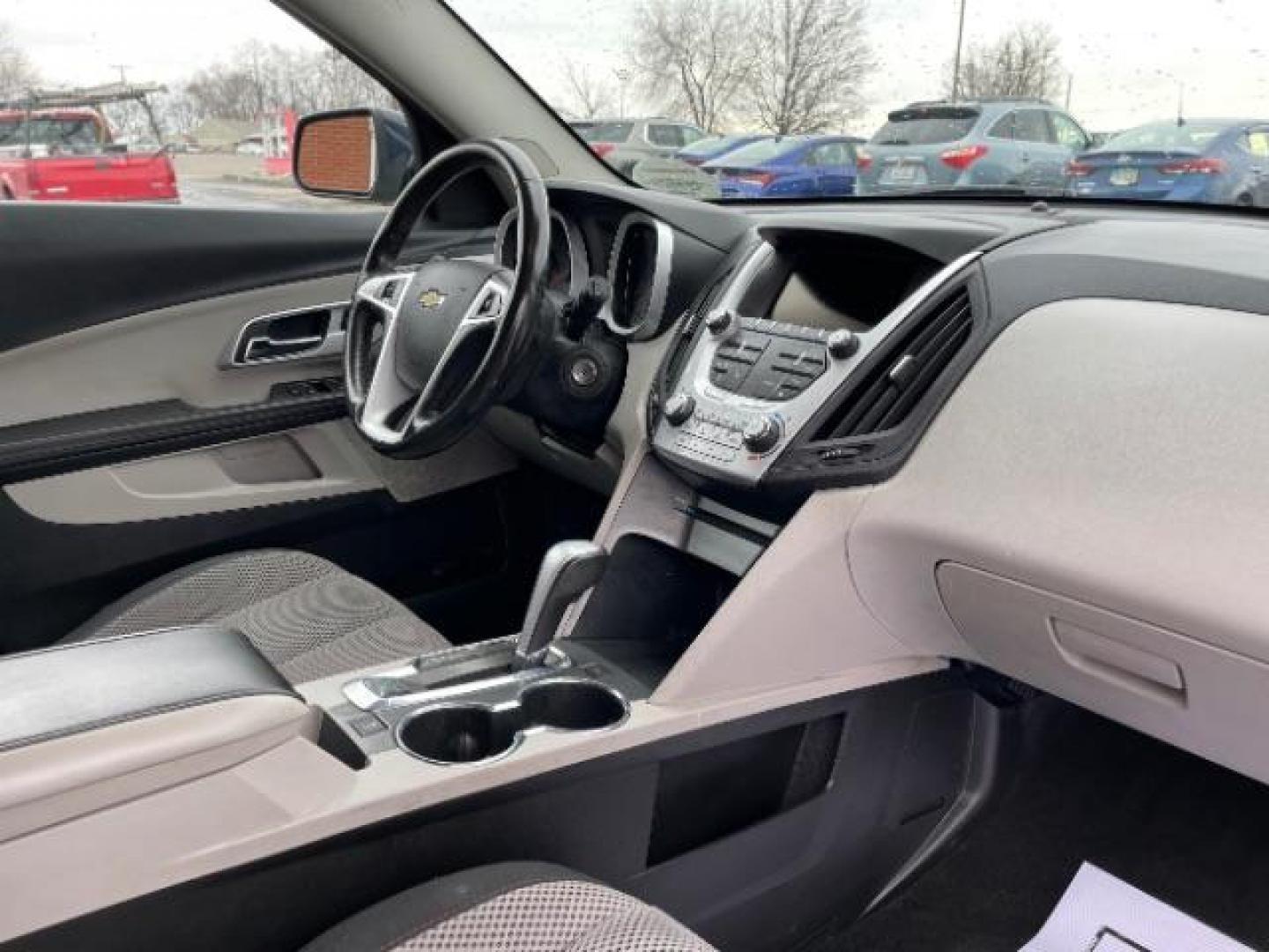 2015 Blue Velvet Metallic Chevrolet Equinox 1LT 2WD (2GNALBEK6F1) with an 2.4L L4 DOHC 16V FFV engine, 6-Speed Automatic transmission, located at 1951 S Dayton Lakeview Rd., New Carlisle, OH, 45344, (937) 908-9800, 39.890999, -84.050255 - Photo#8