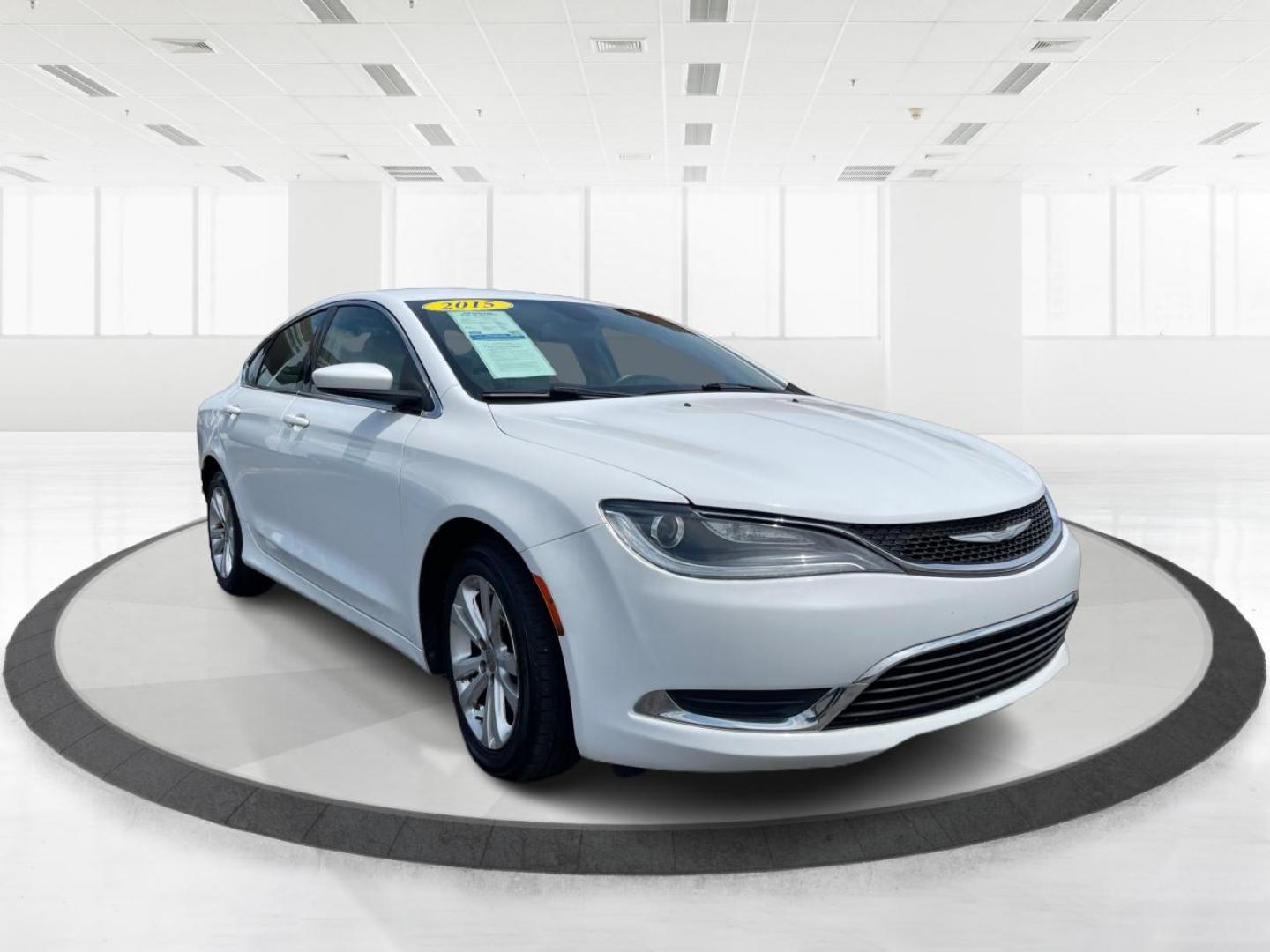 2015 Bright White Clearcoat Chrysler 200 Limited (1C3CCCAB8FN) with an 2.4L L4 DOHC 16V engine, 9-Speed Automatic transmission, located at 1184 Kauffman Ave, Fairborn, OH, 45324, (937) 908-9800, 39.807072, -84.030914 - Photo#0