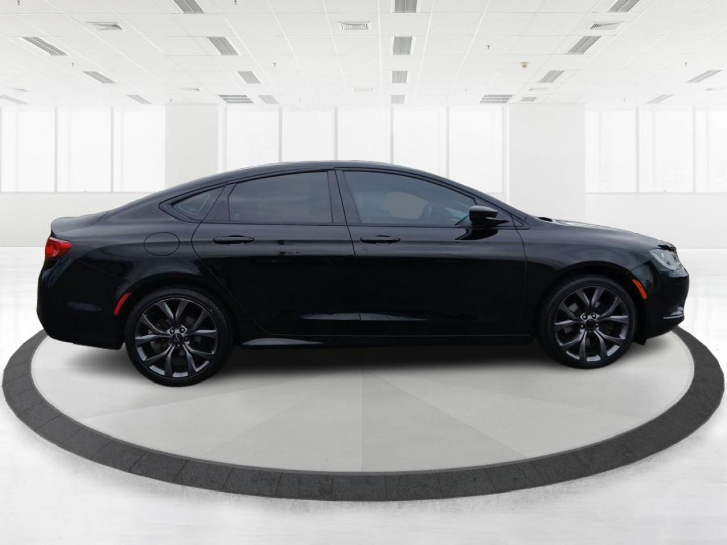 2015 Black Clearcoat Chrysler 200 S (1C3CCCBB8FN) with an 2.4L L4 DOHC 16V engine, 9-Speed Automatic transmission, located at 880 E. National Road, Vandalia, OH, 45377, (937) 908-9800, 39.891918, -84.183594 - Photo#1