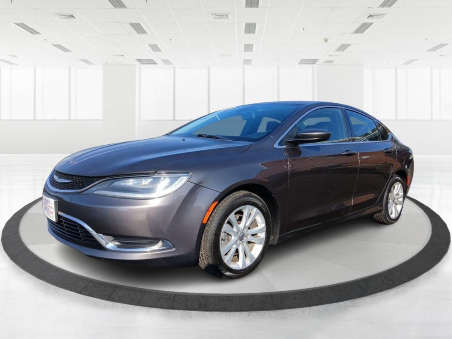 2015 Granite Crystal Met CC Chrysler 200 Limited (1C3CCCAB7FN) with an 2.4L L4 DOHC 16V engine, 9-Speed Automatic transmission, located at 1184 Kauffman Ave, Fairborn, OH, 45324, (937) 908-9800, 39.807072, -84.030914 - Photo#7