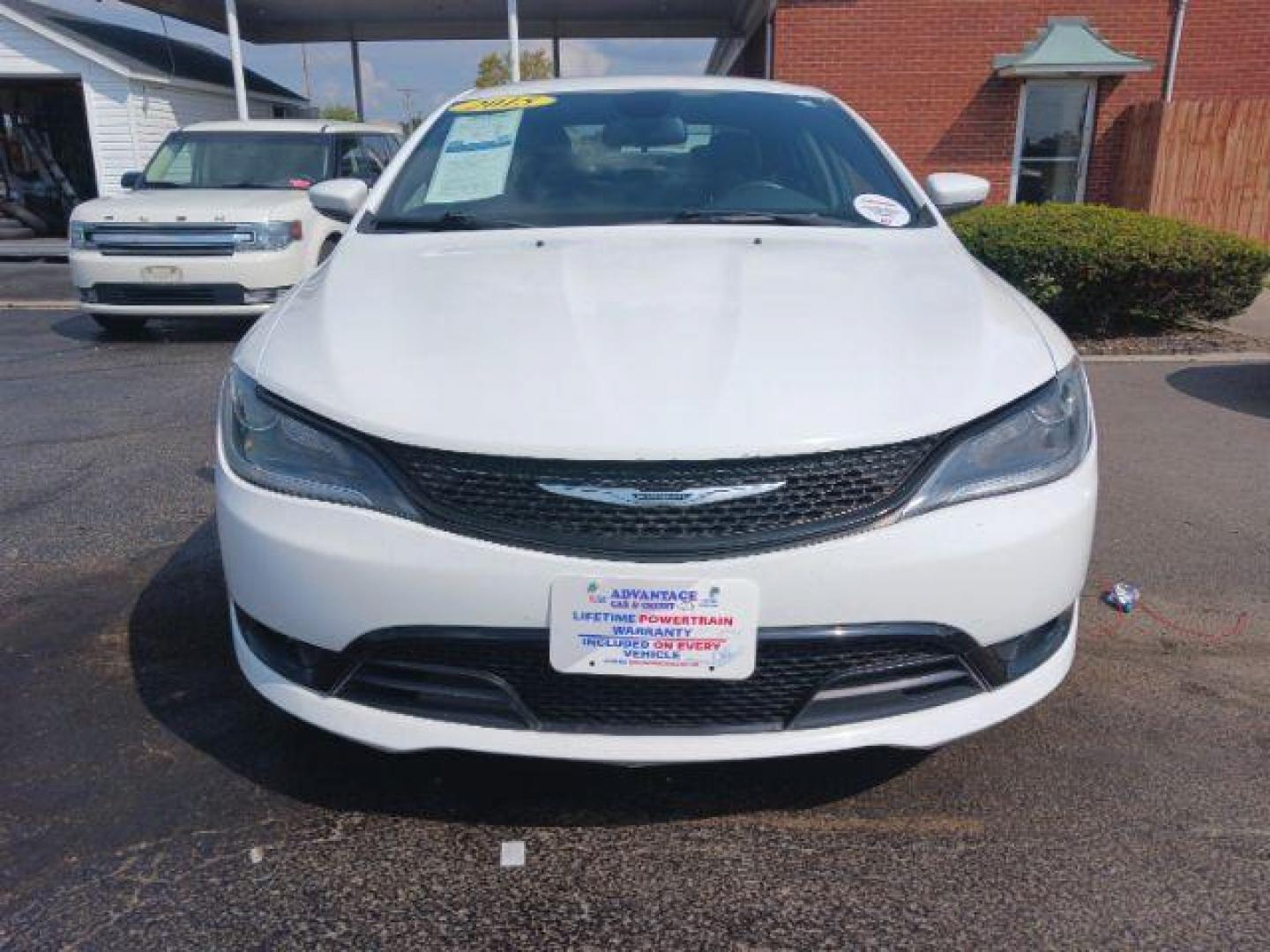 2015 Lunar White Tri-Coat Chrysler 200 S (1C3CCCBB5FN) with an 2.4L L4 DOHC 16V engine, 9-Speed Automatic transmission, located at 1230 East Main St, Xenia, OH, 45385, (937) 908-9800, 39.688026, -83.910172 - Photo#1