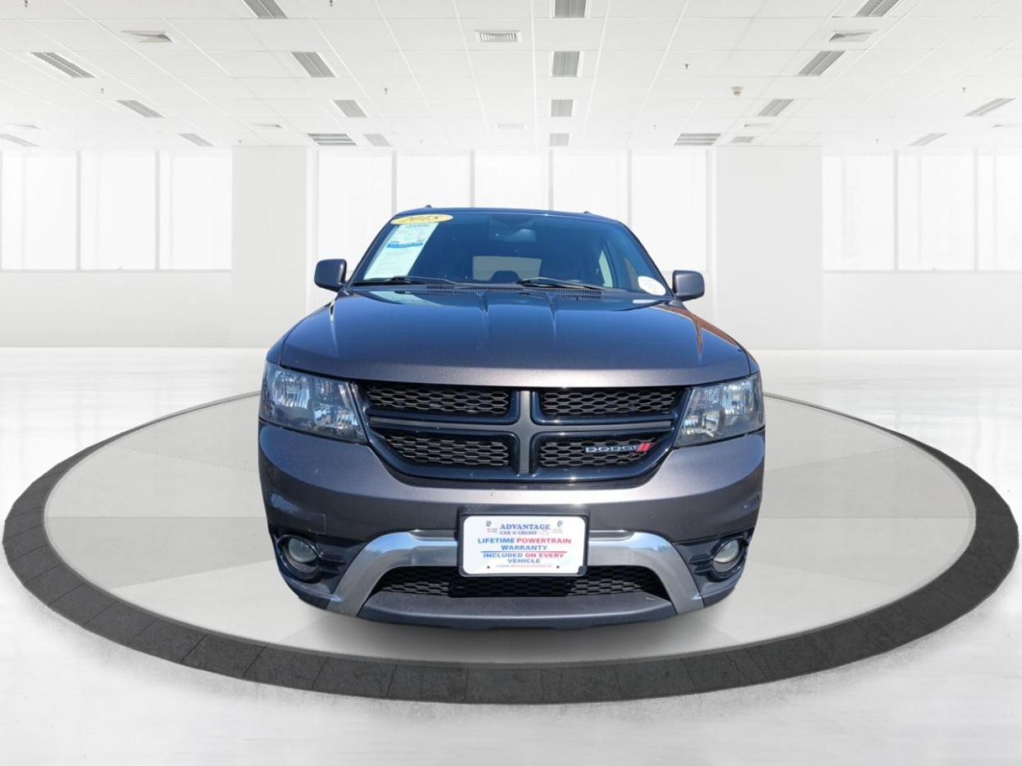 2015 Granite Crystal Met CC Dodge Journey Crossroad FWD (3C4PDCGG2FT) with an 3.6L V6 DOHC 24V engine, 6-Speed Automatic transmission, located at 1184 Kauffman Ave, Fairborn, OH, 45324, (937) 908-9800, 39.807072, -84.030914 - Photo#6