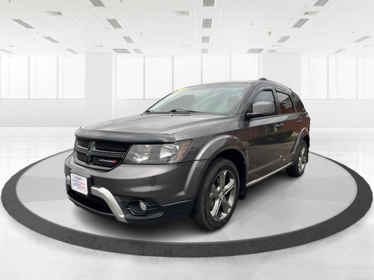 2015 Granite Crystal Met CC Dodge Journey Crossroad FWD (3C4PDCGG5FT) with an 3.6L V6 DOHC 24V engine, 6-Speed Automatic transmission, located at 1230 East Main St, Xenia, OH, 45385, (937) 908-9800, 39.688026, -83.910172 - Photo#7