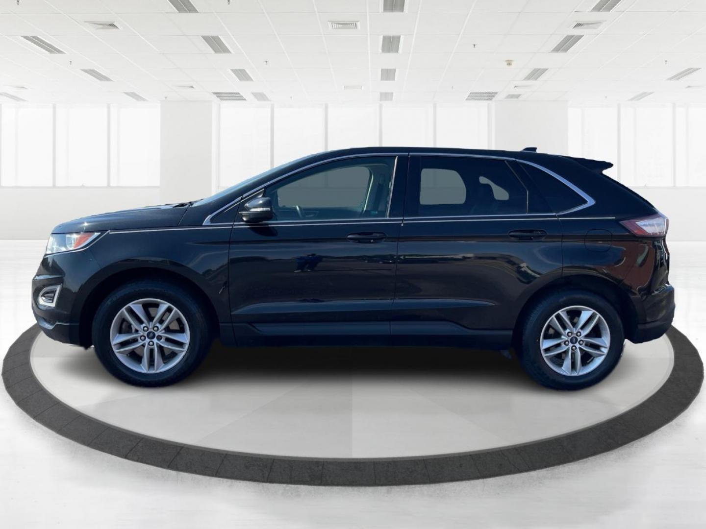 2015 Tuxedo Black Metallic Ford Edge SEL AWD (2FMTK4J8XFB) with an 3.5L V6 DOHC 24V engine, 6-Speed Automatic transmission, located at 1951 S Dayton Lakeview Rd., New Carlisle, OH, 45344, (937) 908-9800, 39.890999, -84.050255 - Photo#5