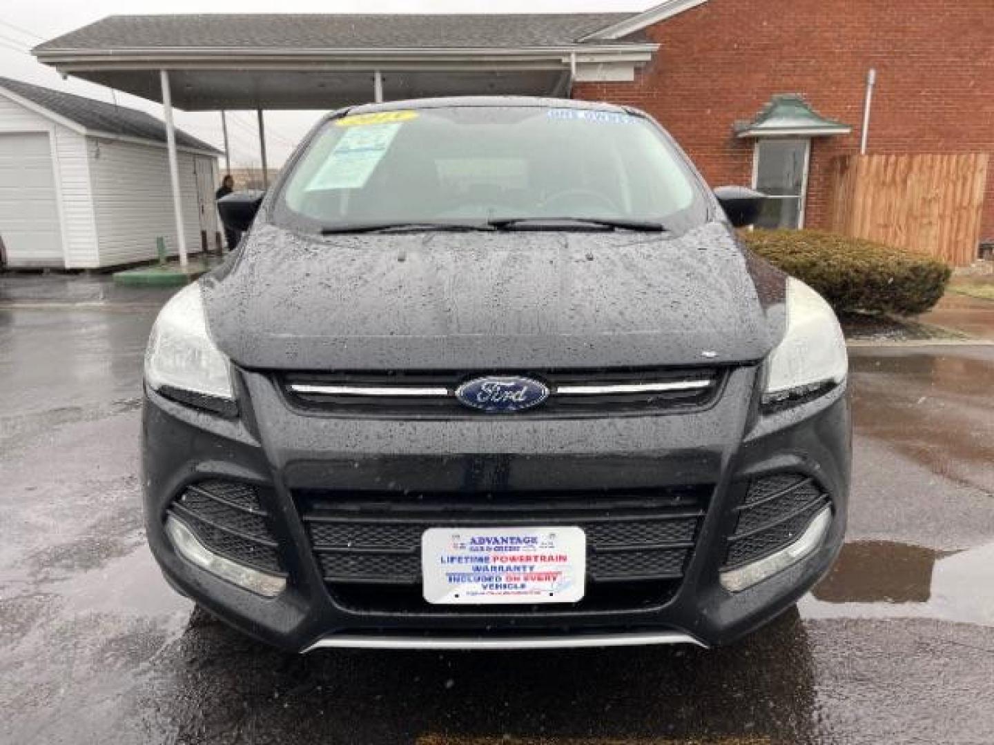 2015 Tuxedo Black Metallic Ford Escape SE FWD (1FMCU0G78FU) with an 2.5L L4 DOHC 16V engine, 6-Speed Automatic transmission, located at 1230 East Main St, Xenia, OH, 45385, (937) 908-9800, 39.688026, -83.910172 - Photo#4