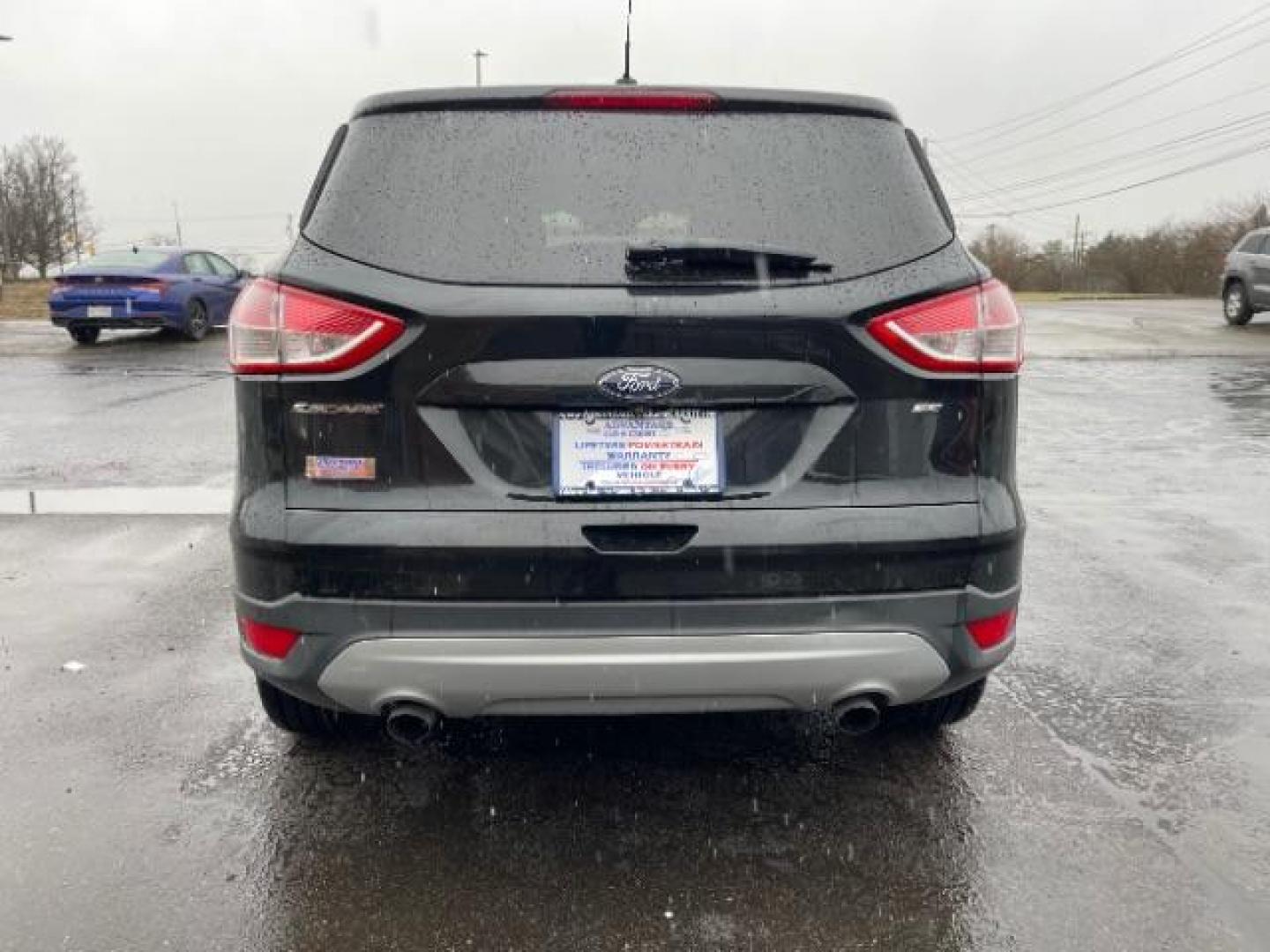 2015 Tuxedo Black Metallic Ford Escape SE FWD (1FMCU0G78FU) with an 2.5L L4 DOHC 16V engine, 6-Speed Automatic transmission, located at 1230 East Main St, Xenia, OH, 45385, (937) 908-9800, 39.688026, -83.910172 - Photo#5