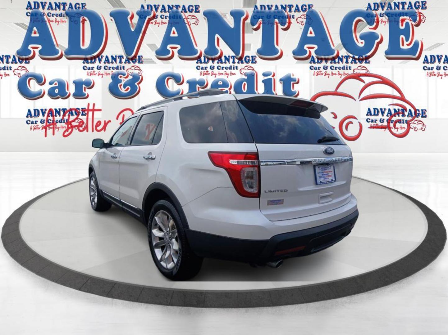 2015 White Platinum Metallic Tri-coat Ford Explorer (1FM5K8F82FG) with an 3.5L V6 DOHC 24V engine, 6-Speed Automatic transmission, located at 1099 N County Rd 25A , Troy, OH, 45373, (937) 908-9800, 40.057079, -84.212883 - Photo#4