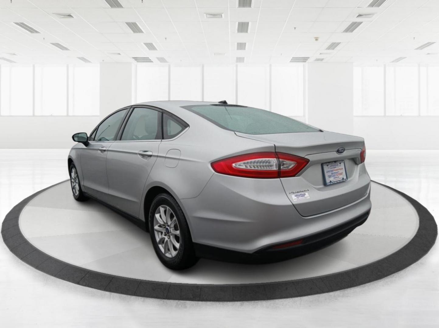 2015 Ingot Silver Ford Fusion S (3FA6P0G74FR) with an 2.5L L4 DOHC 16V engine, 6-Speed Automatic transmission, located at 8750 N County Rd 25A, Piqua, OH, 45356, (937) 908-9800, 40.164391, -84.232513 - Photo#3