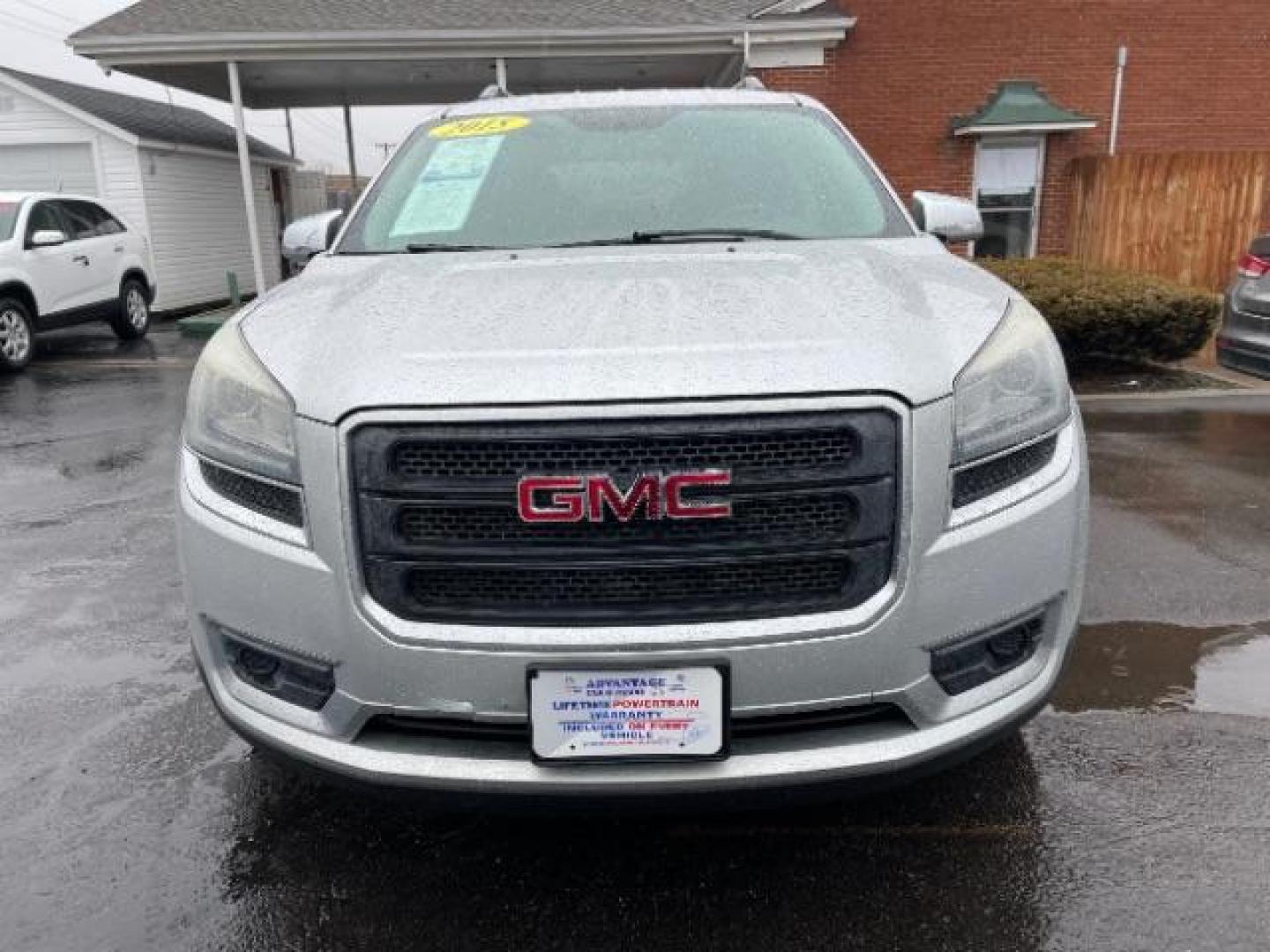 2015 Champagne Silver Metallic GMC Acadia SLE-1 FWD (1GKKRNED9FJ) with an 3.6L V6 DOHC 24V engine, 6-Speed Automatic transmission, located at 1230 East Main St, Xenia, OH, 45385, (937) 908-9800, 39.688026, -83.910172 - Photo#2