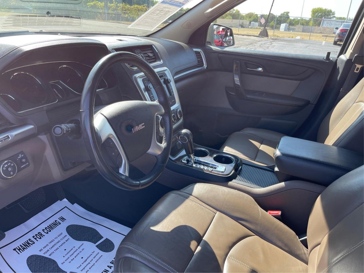 2015 Champagne Silver Metallic GMC Acadia (1GKKVRKD2FJ) with an 3.6L V6 DOHC 24V engine, 6-Speed Automatic transmission, located at 1230 East Main St, Xenia, OH, 45385, (937) 908-9800, 39.688026, -83.910172 - Photo#8