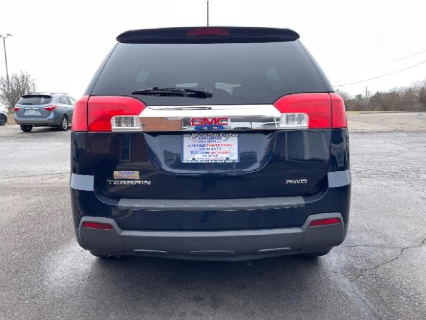 2015 Dark Sapphire Blue Met GMC Terrain SLE2 FWD (2GKFLWEK9F6) with an 2.4L L4 DOHC 16V engine, 6-Speed Automatic transmission, located at 1184 Kauffman Ave, Fairborn, OH, 45324, (937) 908-9800, 39.807072, -84.030914 - Photo#3