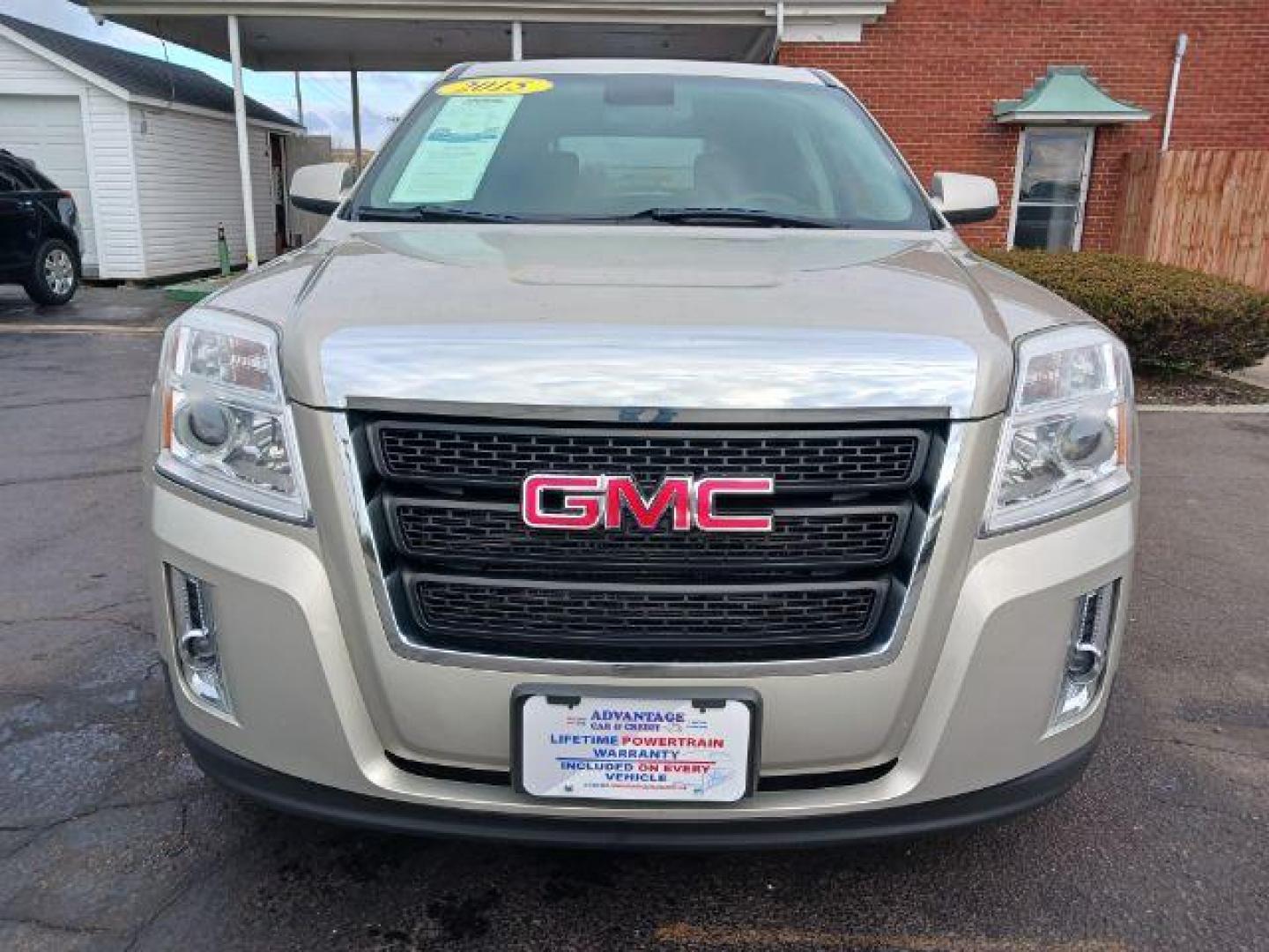 2015 Champagne Silver Metallic GMC Terrain SLE1 FWD (2GKALMEK3F6) with an 2.4L L4 DOHC 16V engine, 6-Speed Automatic transmission, located at 1230 East Main St, Xenia, OH, 45385, (937) 908-9800, 39.688026, -83.910172 - Photo#1