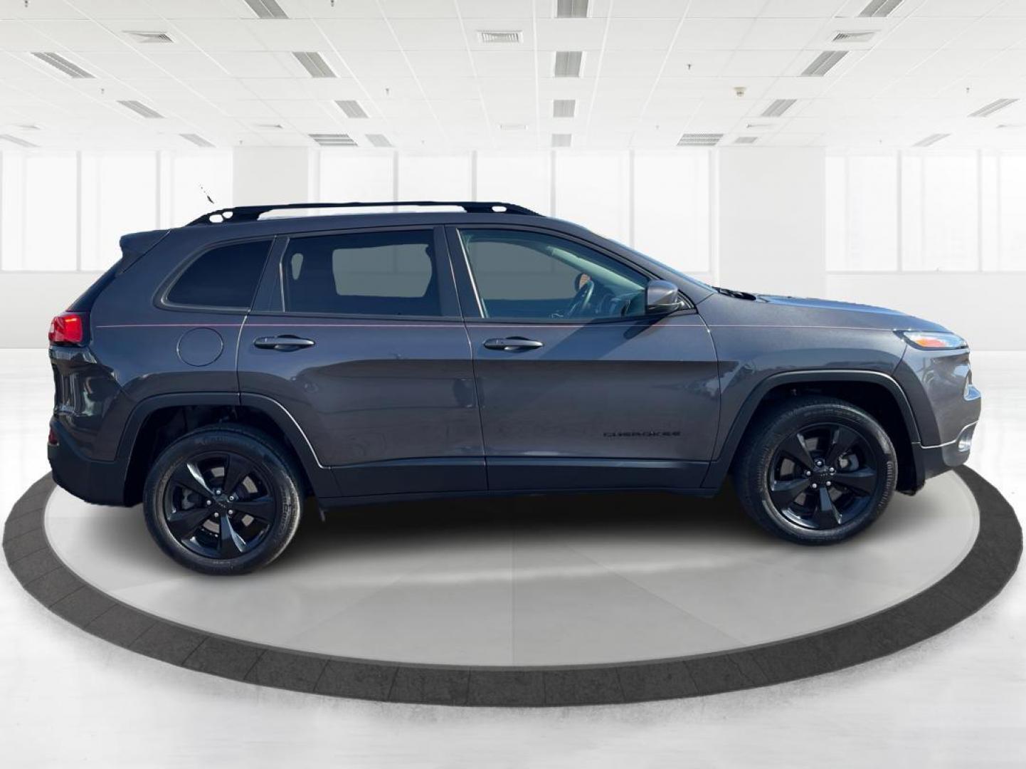 2015 Jeep Cherokee Latitude (1C4PJLCS0FW) with an Other engine, located at 1184 Kauffman Ave, Fairborn, OH, 45324, (937) 908-9800, 39.807072, -84.030914 - 2015 Jeep Cherokee Latitude - Photo#1