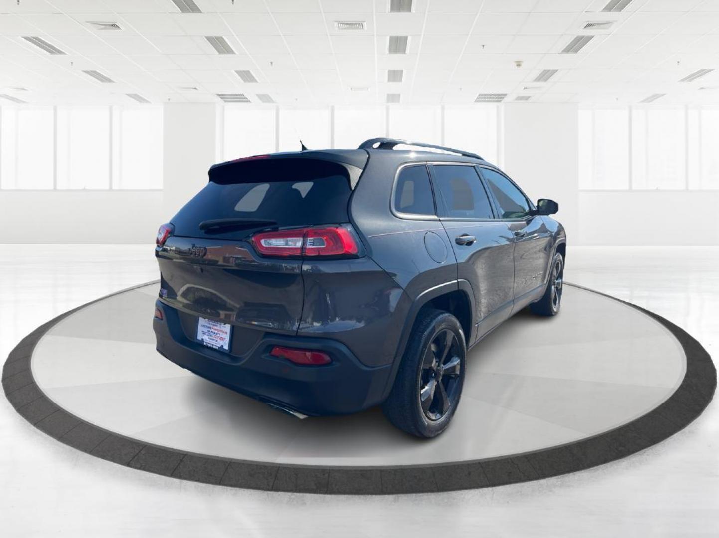 2015 Jeep Cherokee Latitude (1C4PJLCS0FW) with an Other engine, located at 1184 Kauffman Ave, Fairborn, OH, 45324, (937) 908-9800, 39.807072, -84.030914 - 2015 Jeep Cherokee Latitude - Photo#2