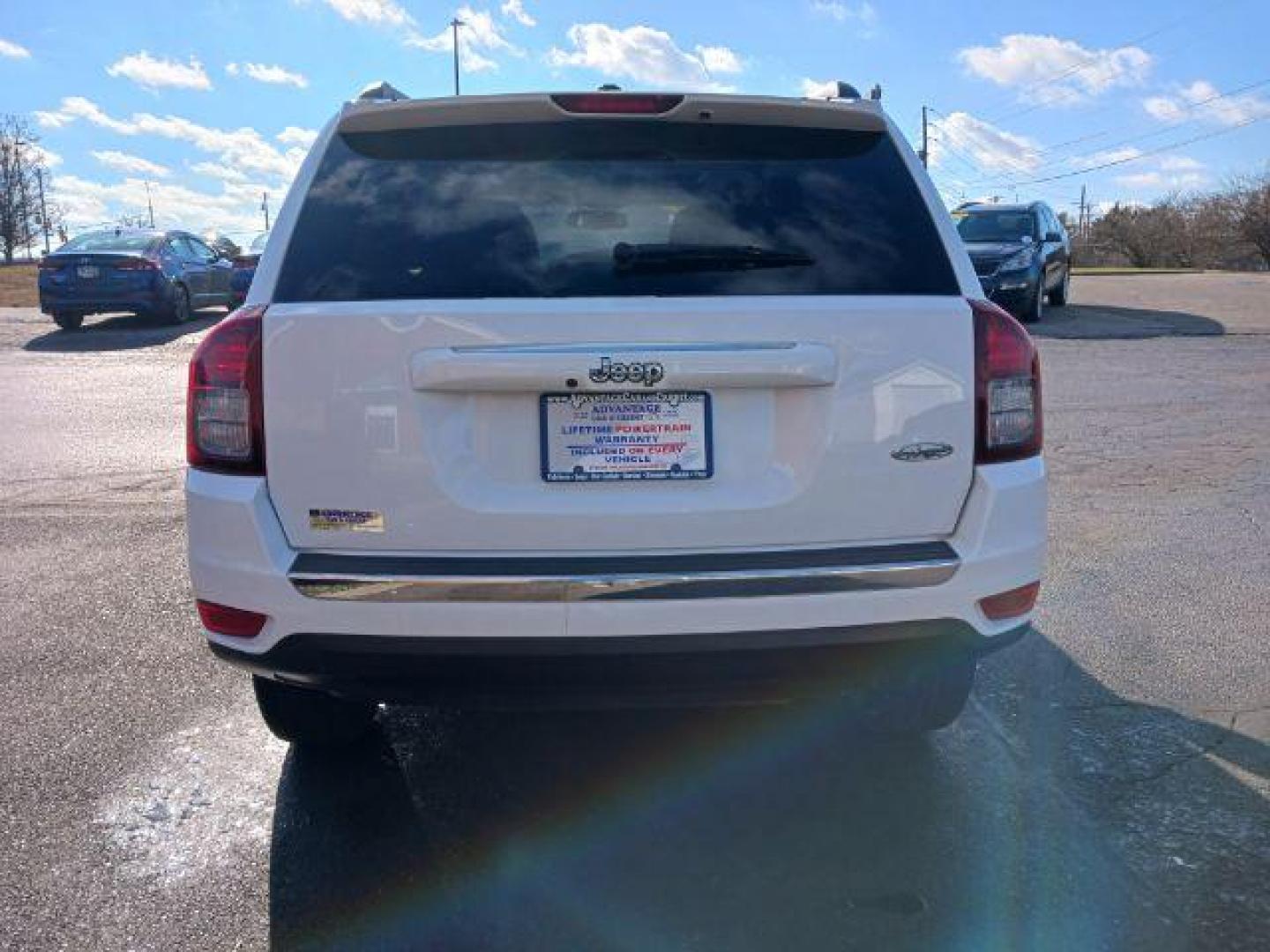 2015 Bright White Clear Coat Jeep Compass Latitude FWD (1C4NJCEA6FD) with an 2.0L L4 DOHC 16V engine, Continuously Variable Transmission transmission, located at 1951 S Dayton Lakeview Rd., New Carlisle, OH, 45344, (937) 908-9800, 39.890999, -84.050255 - Photo#5