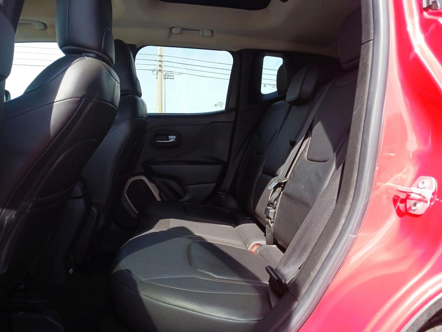 2015 Colorado Red Jeep Renegade Limited FWD (ZACCJADT0FP) with an 2.4L L4 DOHC 16V engine, 9-Speed Automatic transmission, located at 4508 South Dixie Dr, Moraine, OH, 45439, (937) 908-9800, 39.689976, -84.218452 - Photo#9