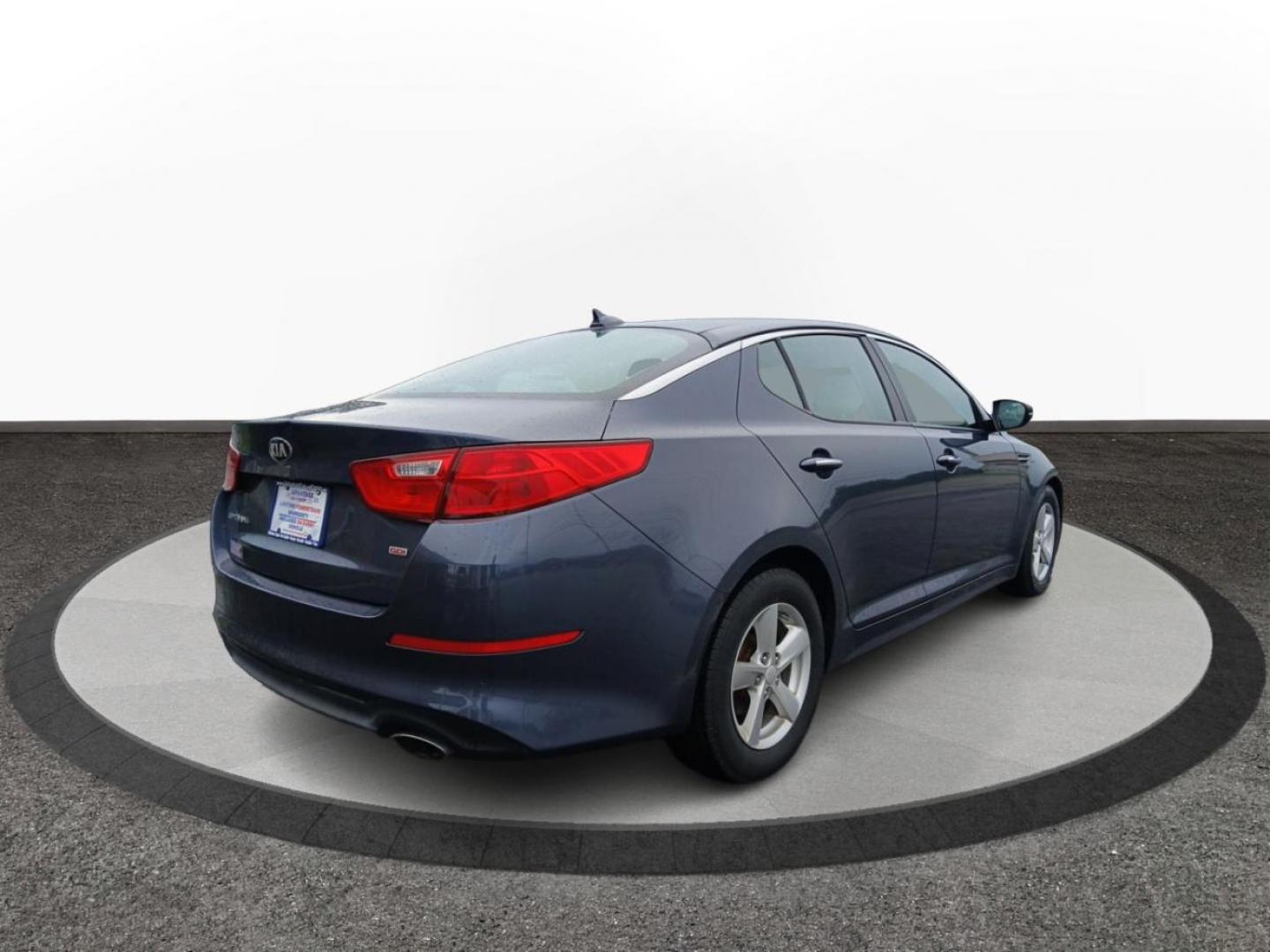 2015 Smokey Blue Kia Optima LX (KNAGM4A72F5) with an 2.4L L4 DOHC 16V engine, 6-Speed Automatic transmission, located at 1230 East Main St, Xenia, OH, 45385, (937) 908-9800, 39.688026, -83.910172 - Photo#2