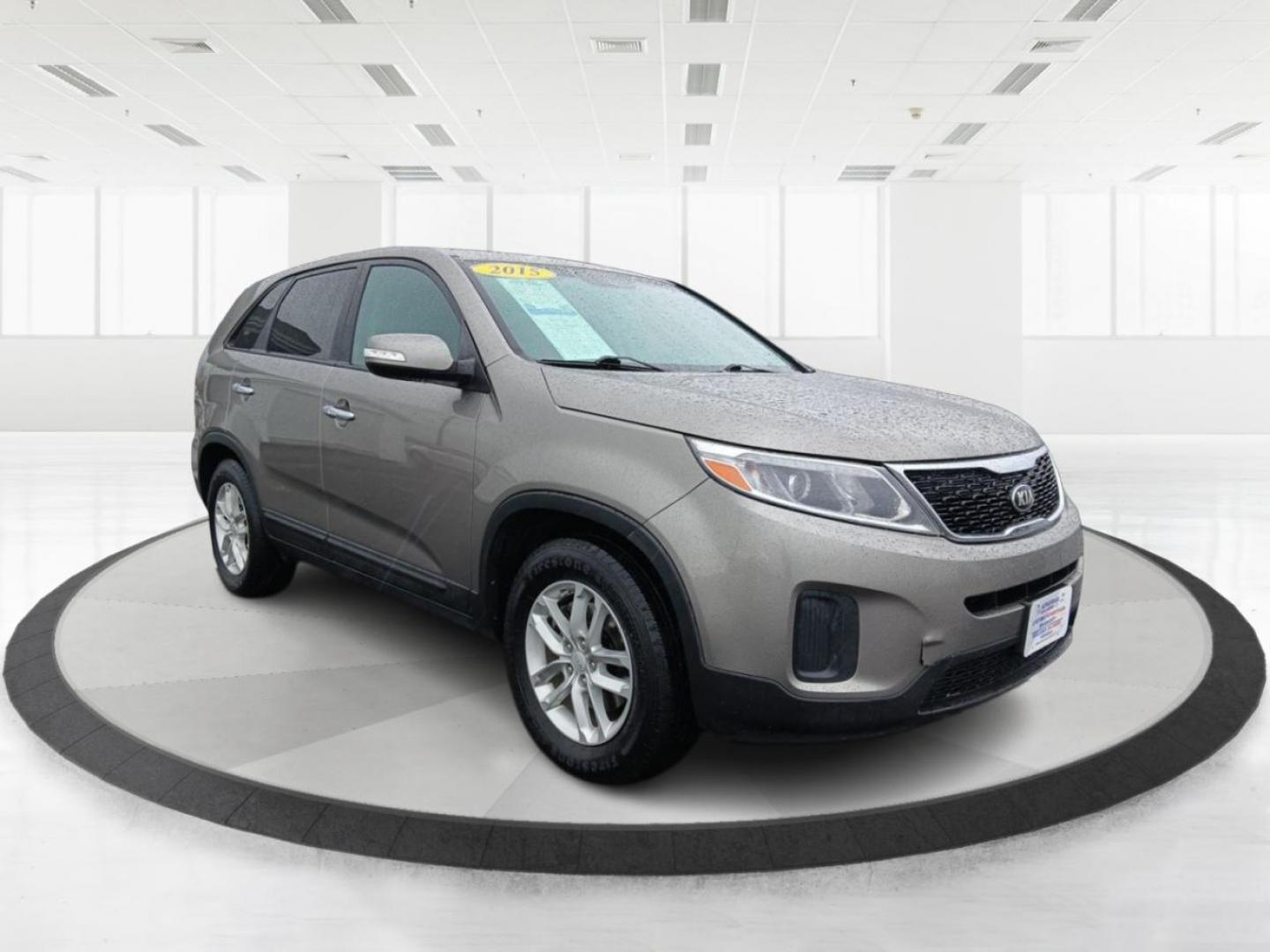 2015 Satin Metal Kia Sorento LX 2WD (5XYKT3A61FG) with an 2.4L L4 DOHC 16V engine, 6-Speed Automatic transmission, located at 880 E. National Road, Vandalia, OH, 45377, (937) 908-9800, 39.891918, -84.183594 - Photo#0