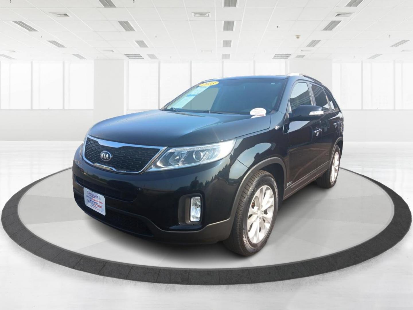 2015 Ebony Black Kia Sorento (5XYKUDA73FG) with an 3.3L V6 DOHC 24V engine, 6-Speed Automatic transmission, located at 1951 S Dayton Lakeview Rd., New Carlisle, OH, 45344, (937) 908-9800, 39.890999, -84.050255 - Photo#7