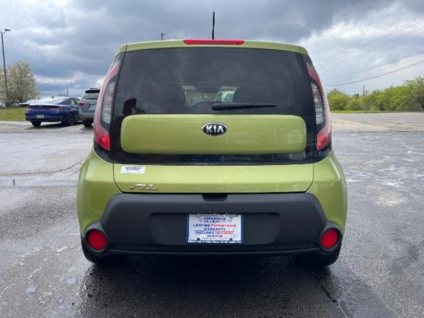 2015 Alien II Kia Soul Base (KNDJN2A28F7) with an 1.6L L4 DOHC 16V engine, located at 1184 Kauffman Ave, Fairborn, OH, 45324, (937) 908-9800, 39.807072, -84.030914 - Photo#3