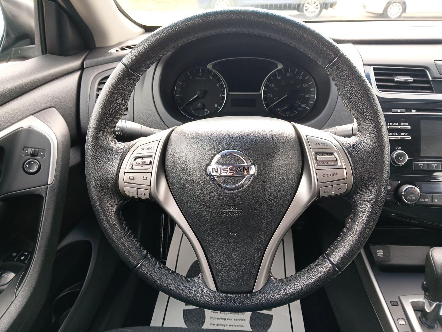 2015 Super Black Nissan Altima 2.5 S (1N4AL3AP8FC) with an 2.5L L4 DOHC 16V engine, Continuously Variable Transmission transmission, located at 880 E. National Road, Vandalia, OH, 45377, (937) 908-9800, 39.891918, -84.183594 - Photo#15