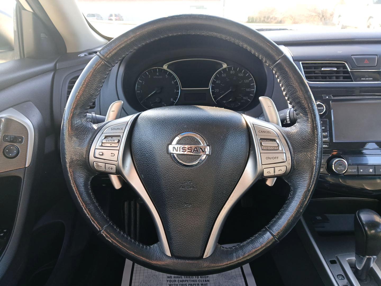 2015 Nissan Altima 3.5 SL (1N4BL3AP1FC) with an 3.5L V6 DOHC 24V engine, Continuously Variable Transmission transmission, located at 8750 N County Rd 25A, Piqua, OH, 45356, (937) 908-9800, 40.164391, -84.232513 - 2015 Nissan Altima 3.5 SL - Photo#15