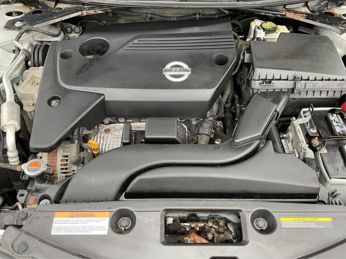 2015 Nissan Altima 2.5 S (1N4AL3AP8FC) with an Other engine, located at 1230 East Main St, Xenia, OH, 45385, (937) 908-9800, 39.688026, -83.910172 - 2015 Nissan Altima 2.5 S - Photo#10