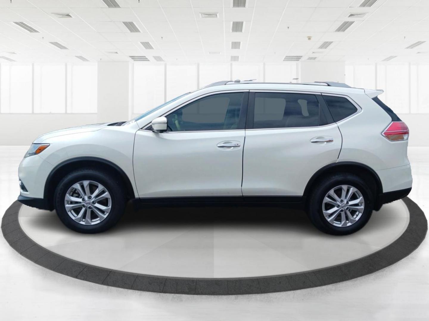 2015 Nissan Rogue SV AWD (5N1AT2MK1FC) with an 2.5L L4 DOHC 16V engine, Continuously Variable Transmission transmission, located at 1099 N County Rd 25A , Troy, OH, 45373, (937) 908-9800, 40.057079, -84.212883 - Third Row - Photo#5