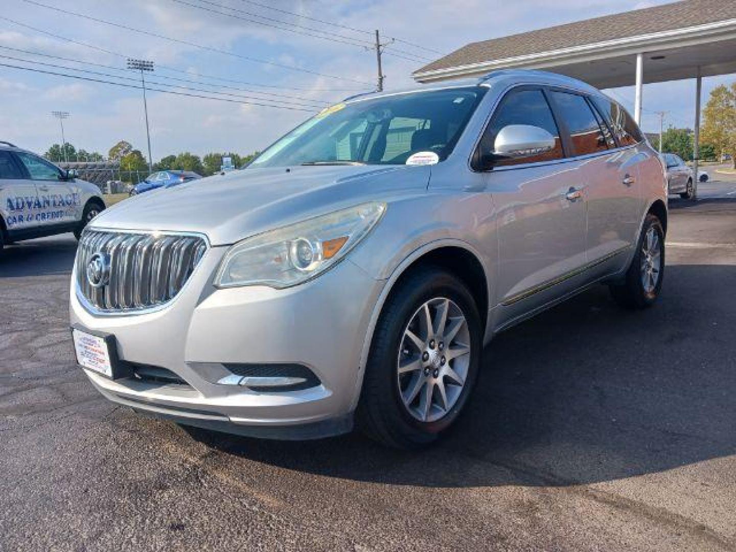 2016 Sparkling Silver Metallic Buick Enclave Leather FWD (5GAKRBKDXGJ) with an 3.6L V6 DOHC 24V engine, 6-Speed Automatic Overdrive transmission, located at 1099 N County Rd 25A , Troy, OH, 45373, (937) 908-9800, 40.057079, -84.212883 - Photo#2