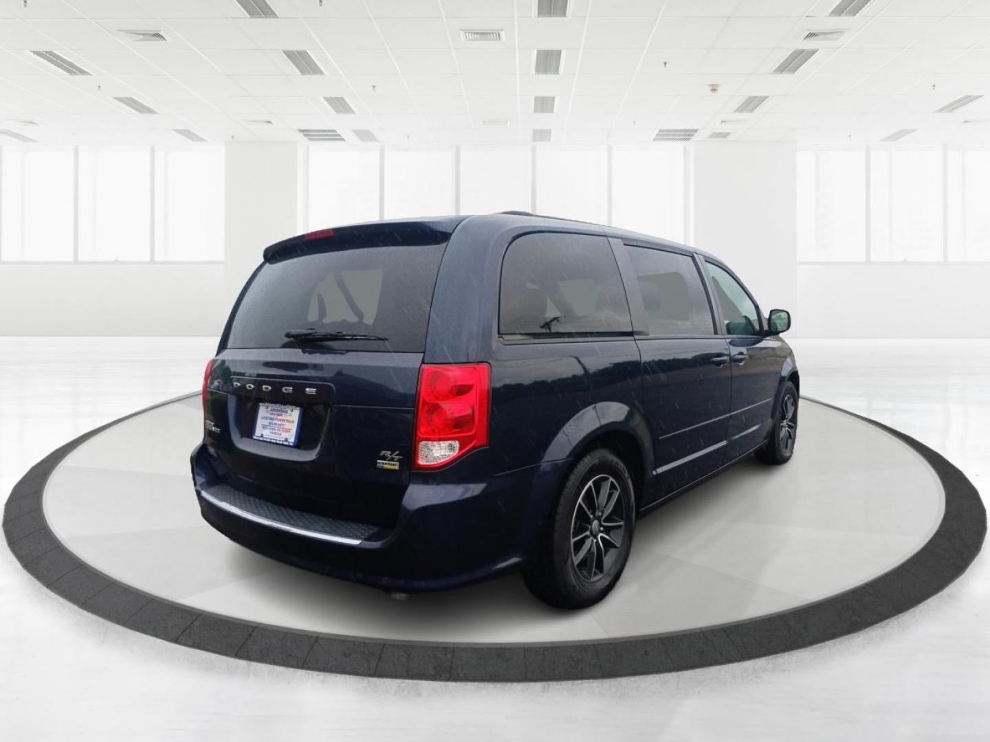 2016 True Blue Pearl Coat Dodge Grand Caravan R/T (2C4RDGEG5GR) with an 3.6L V6 DOHC 24V engine, 6-Speed Automatic transmission, located at 1230 East Main St, Xenia, OH, 45385, (937) 908-9800, 39.688026, -83.910172 - Photo#2