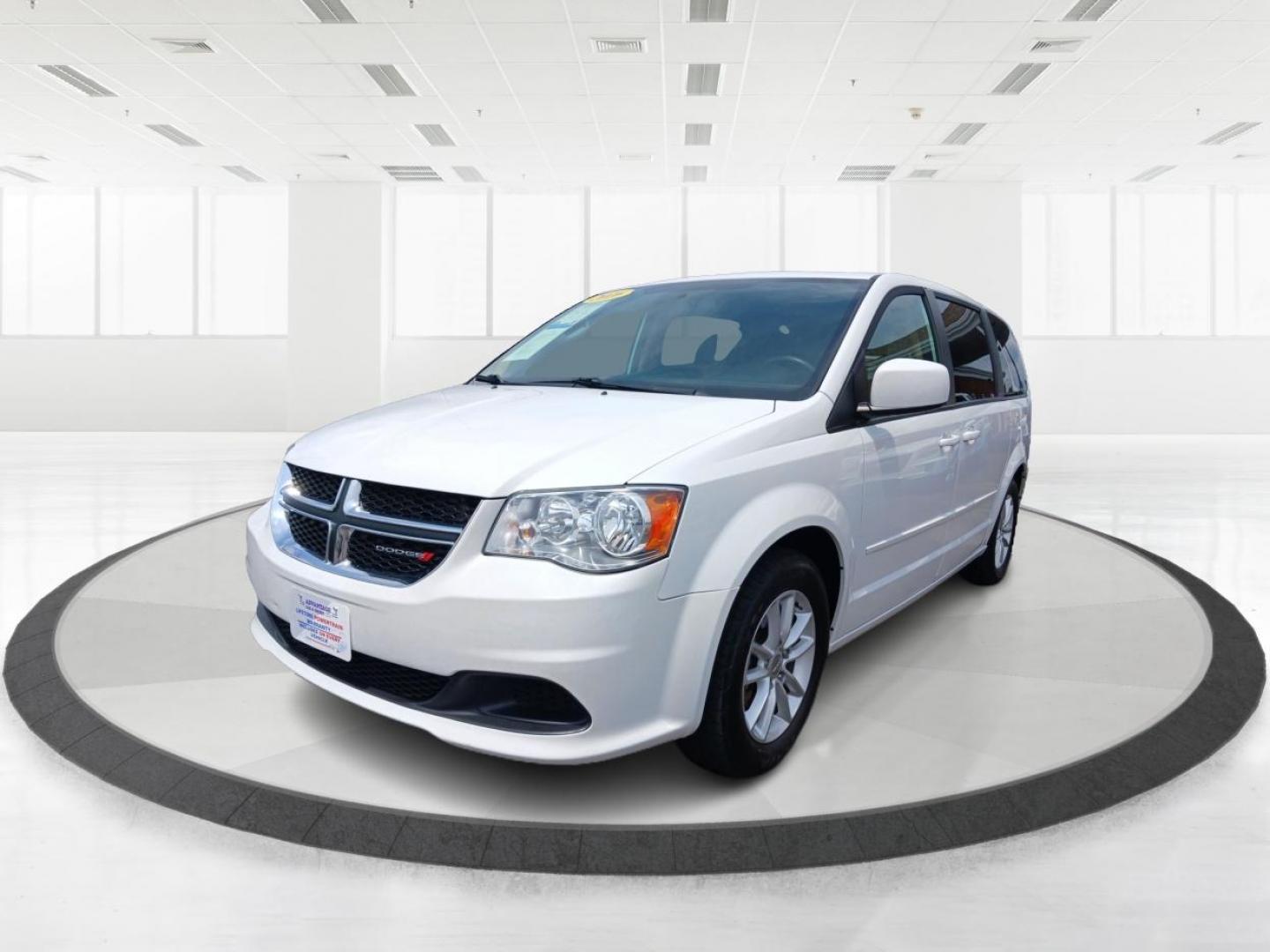 2016 Dodge Grand Caravan SXT (2C4RDGCG0GR) with an 3.6L V6 DOHC 24V engine, 6-Speed Automatic transmission, located at 1230 East Main St, Xenia, OH, 45385, (937) 908-9800, 39.688026, -83.910172 - 2016 Dodge Grand Caravan SXT - Photo#7